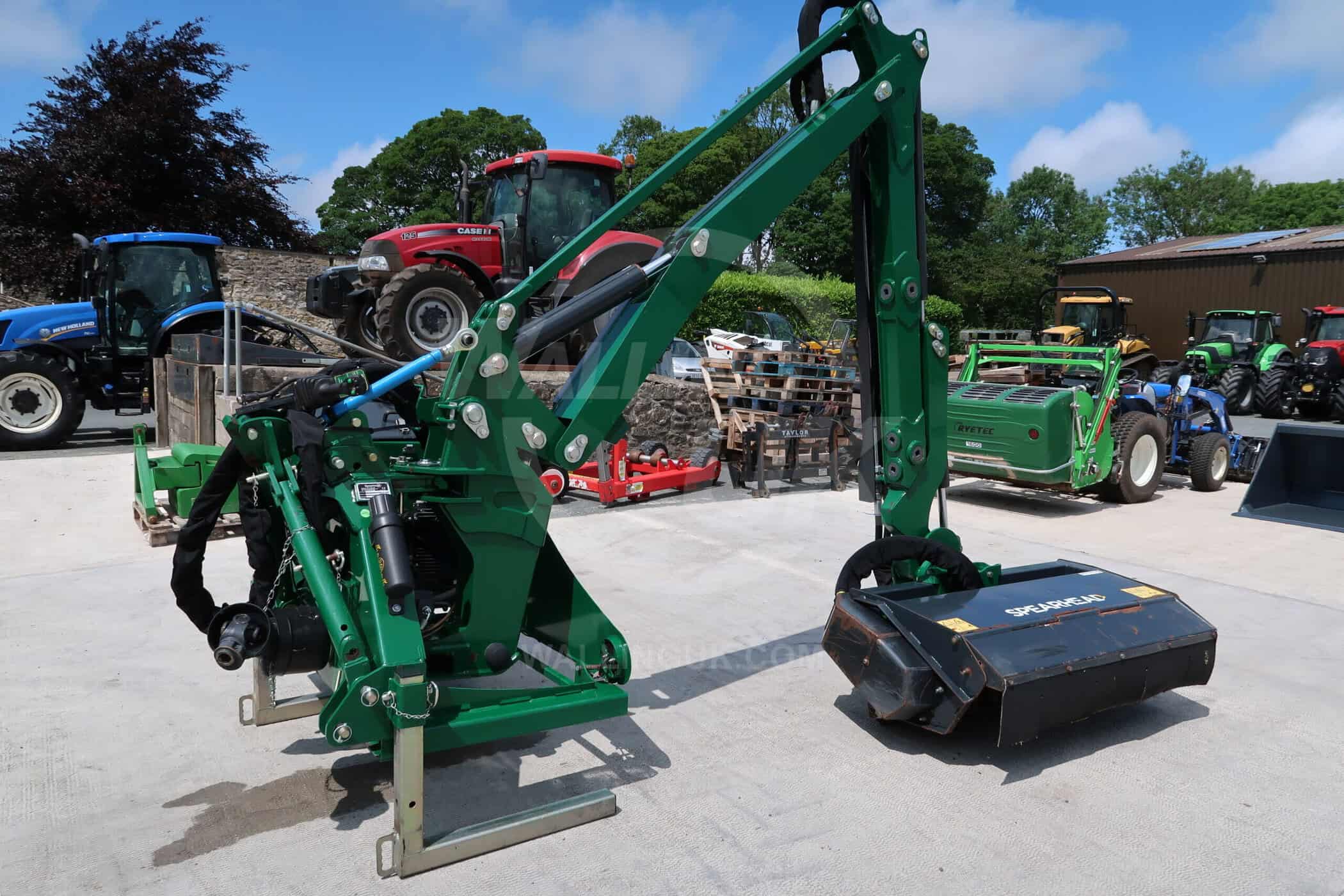 SPEARHEAD TWIGA MID T65