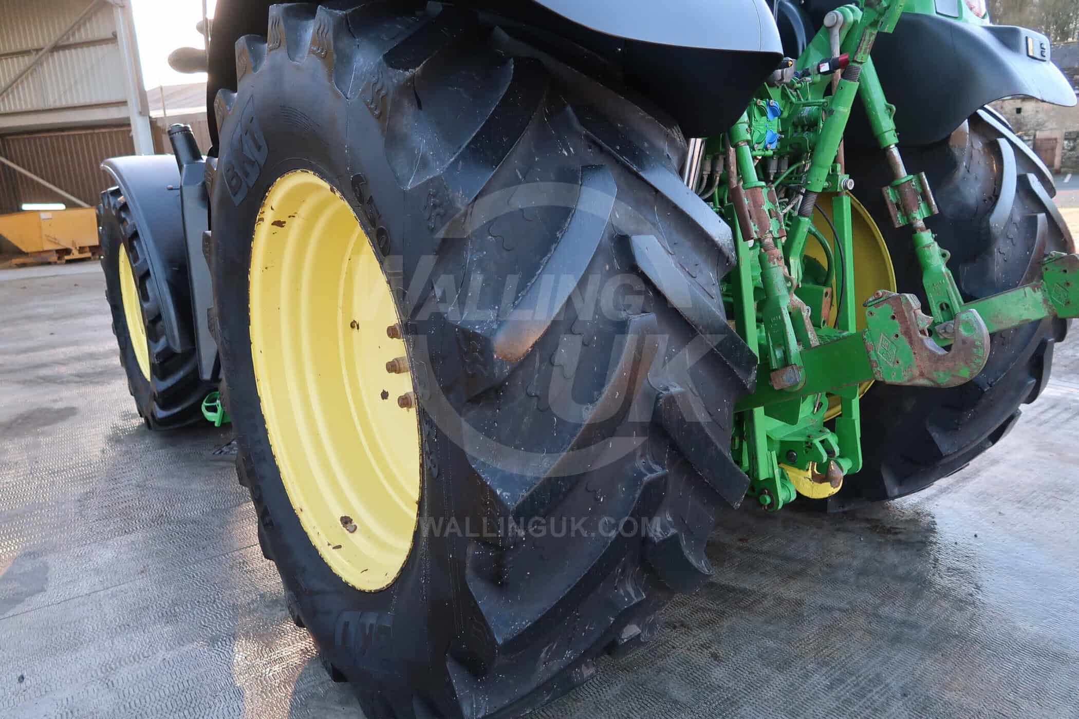JOHN DEERE 6150R - Image 17