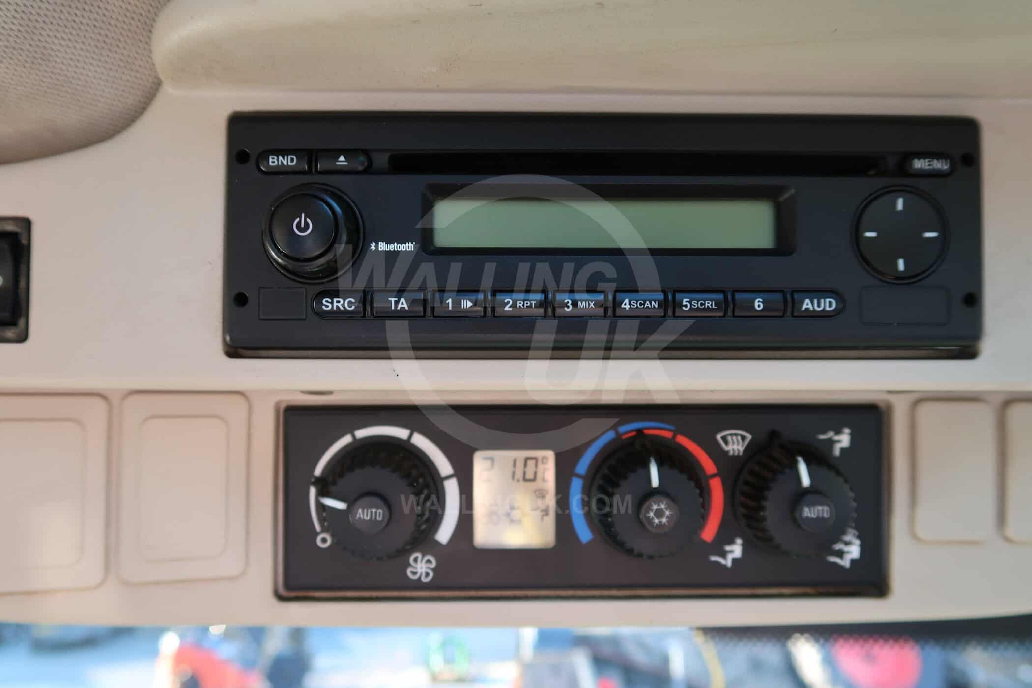 JOHN DEERE 6150R - Image 13