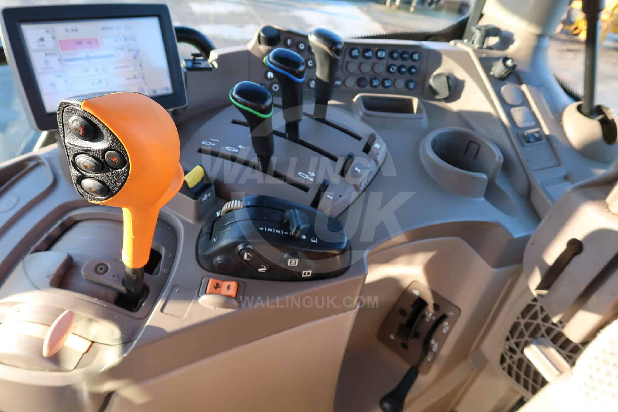 JOHN DEERE 6150R - Image 12