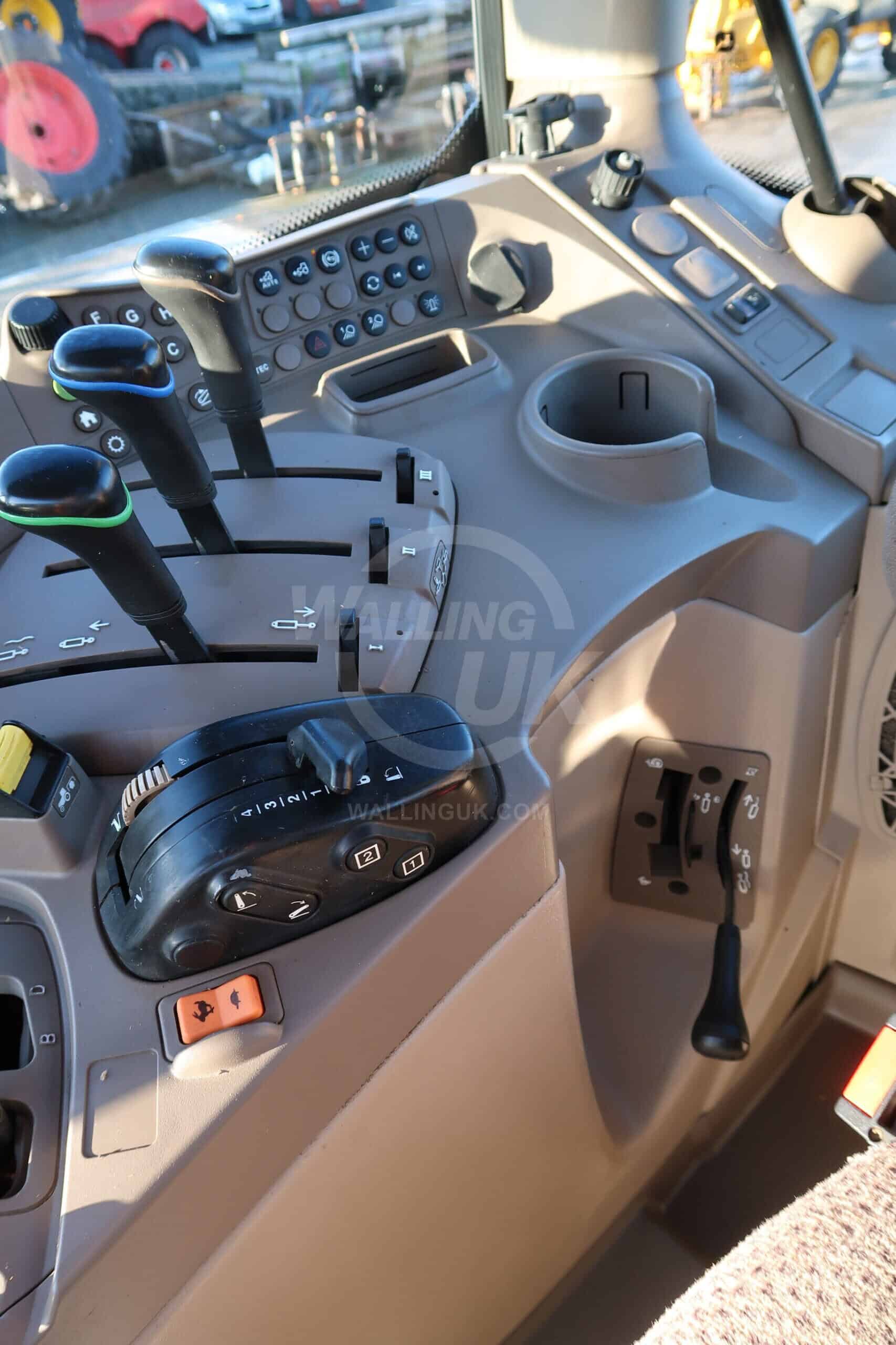 JOHN DEERE 6150R - Image 11