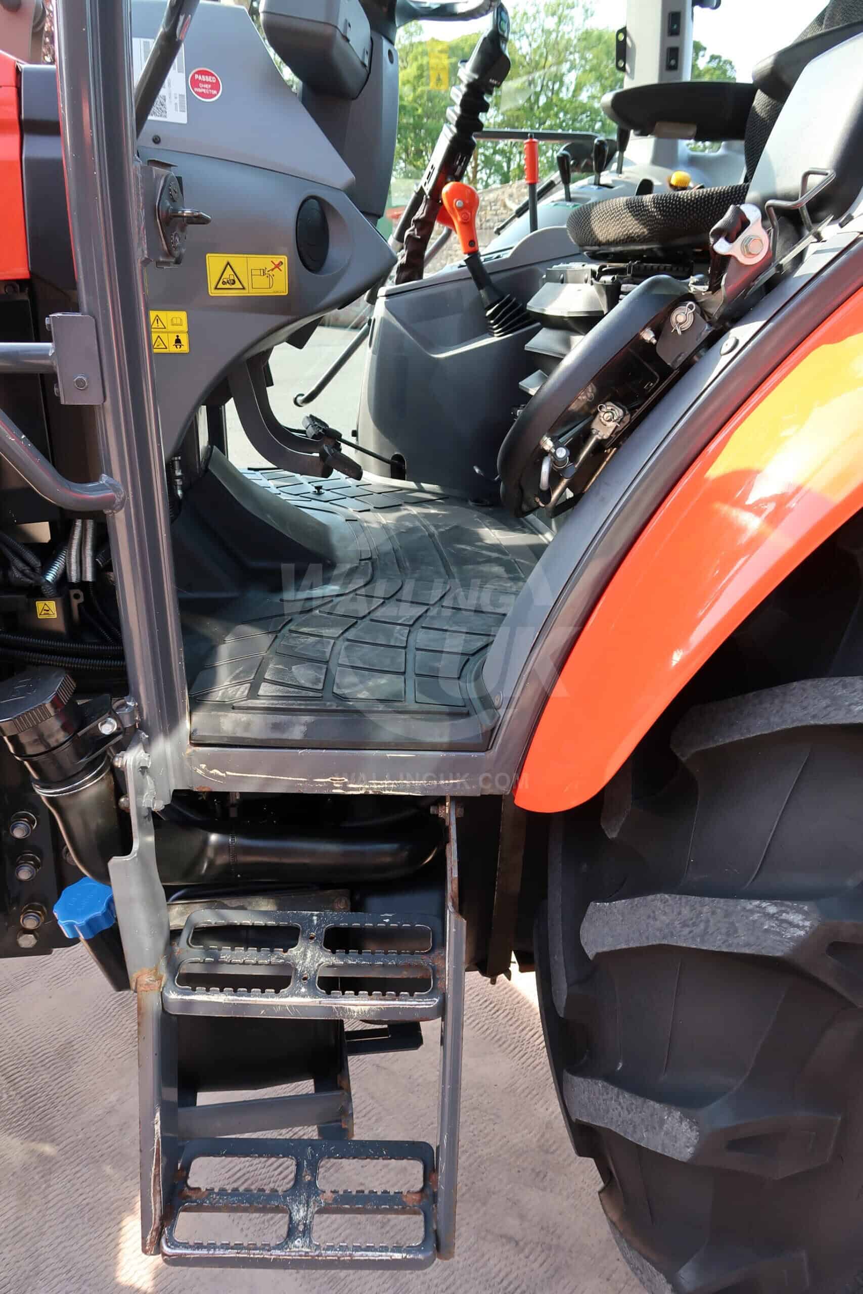 KUBOTA M5111 - Image 12