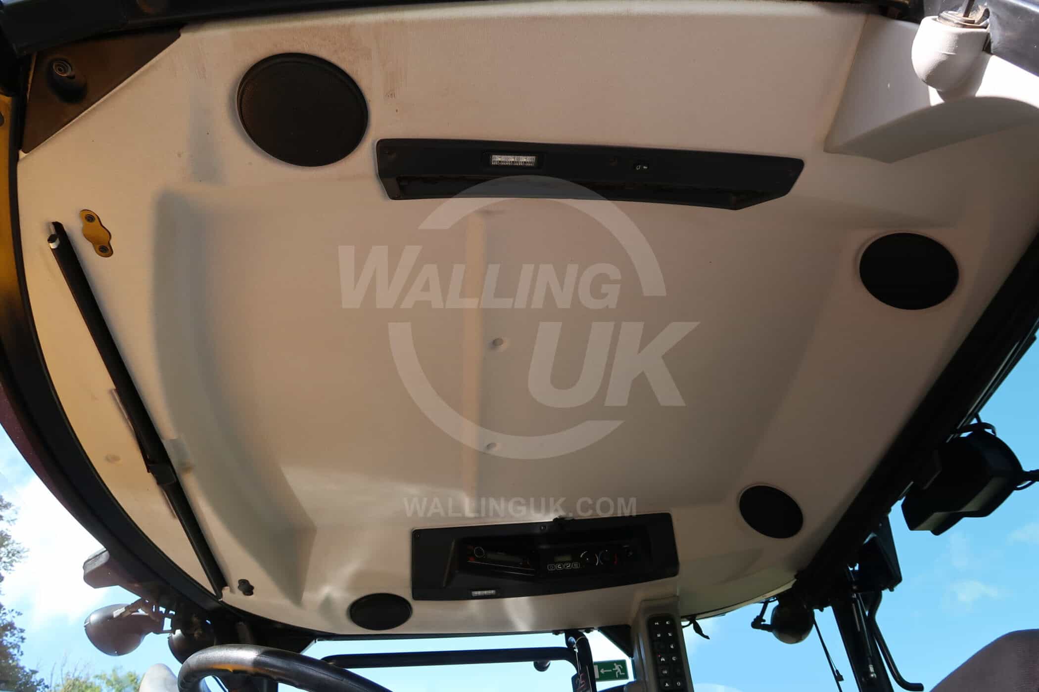 JCB FASTRAC 4220 - Image 16