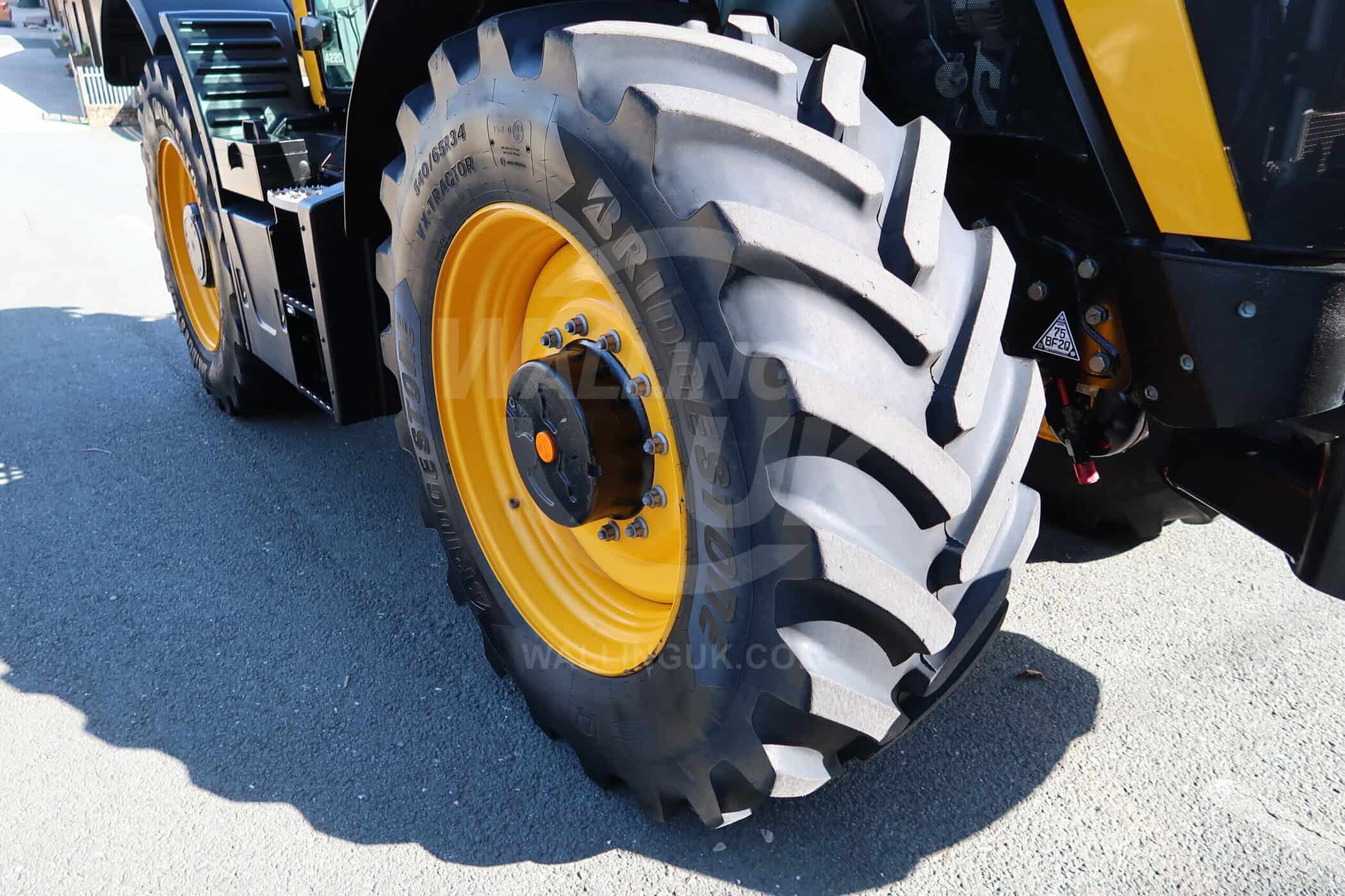 JCB FASTRAC 4220 - Image 13