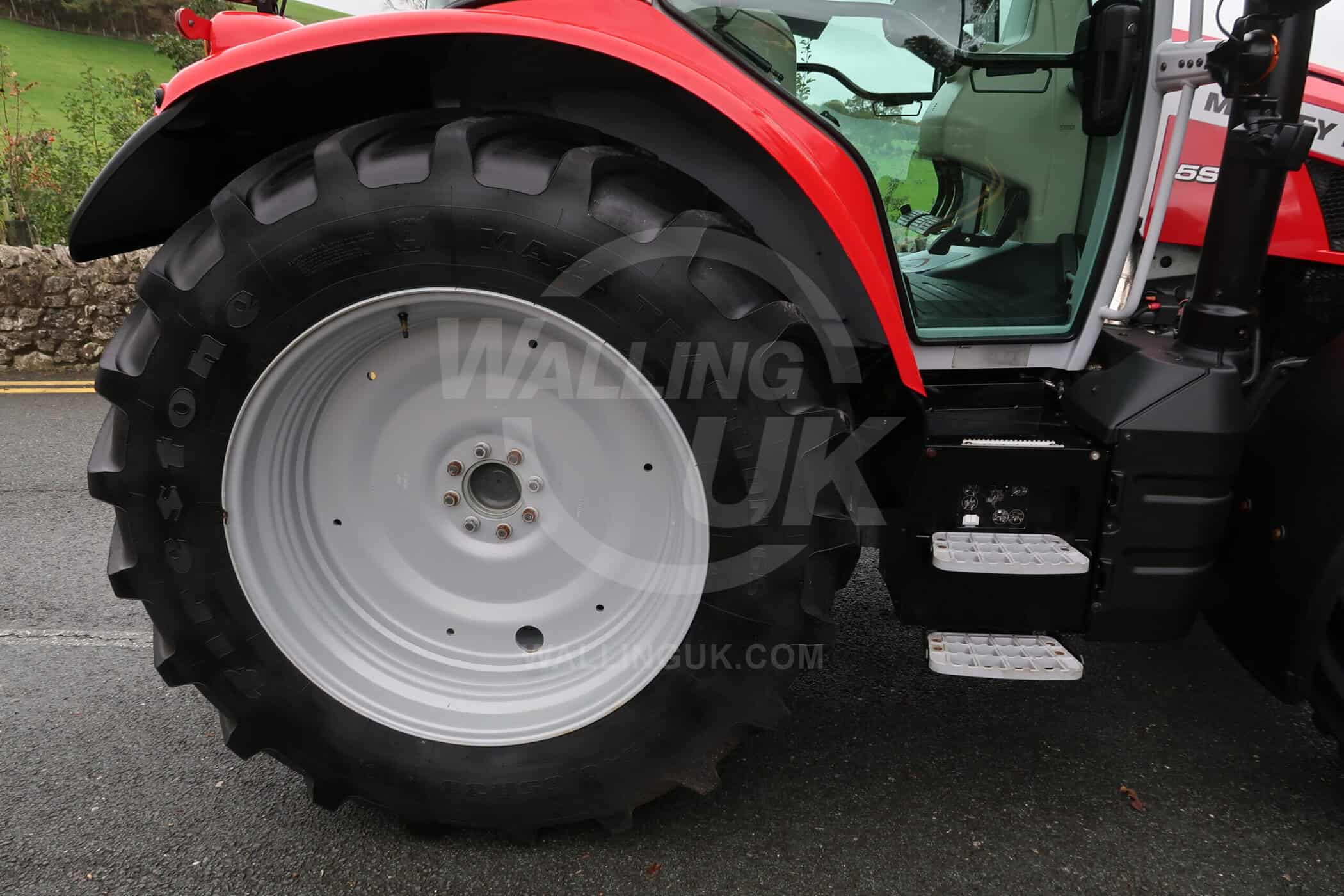 MASSEY FERGUSON 5S.145 - Image 25