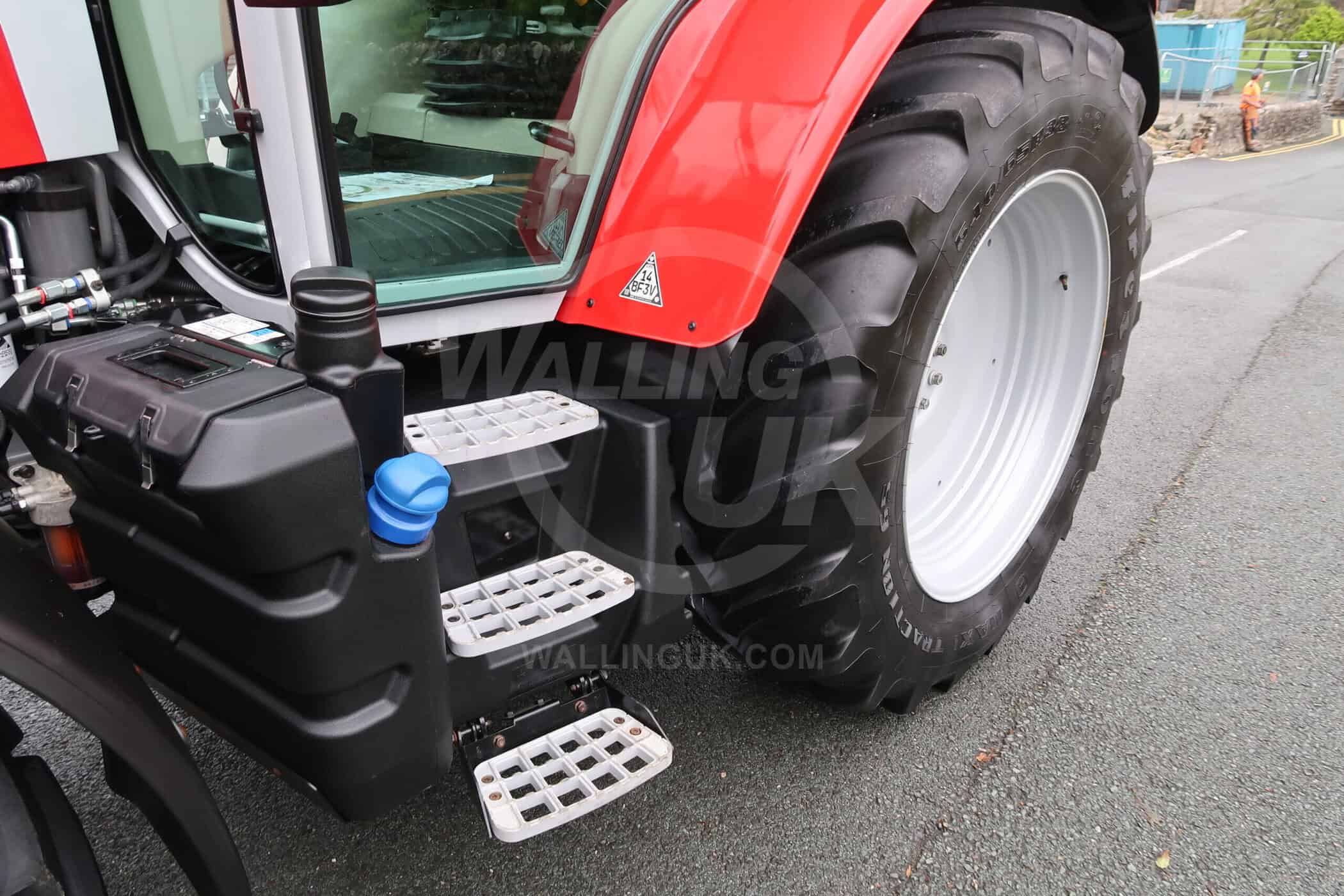 MASSEY FERGUSON 5S.145 - Image 8