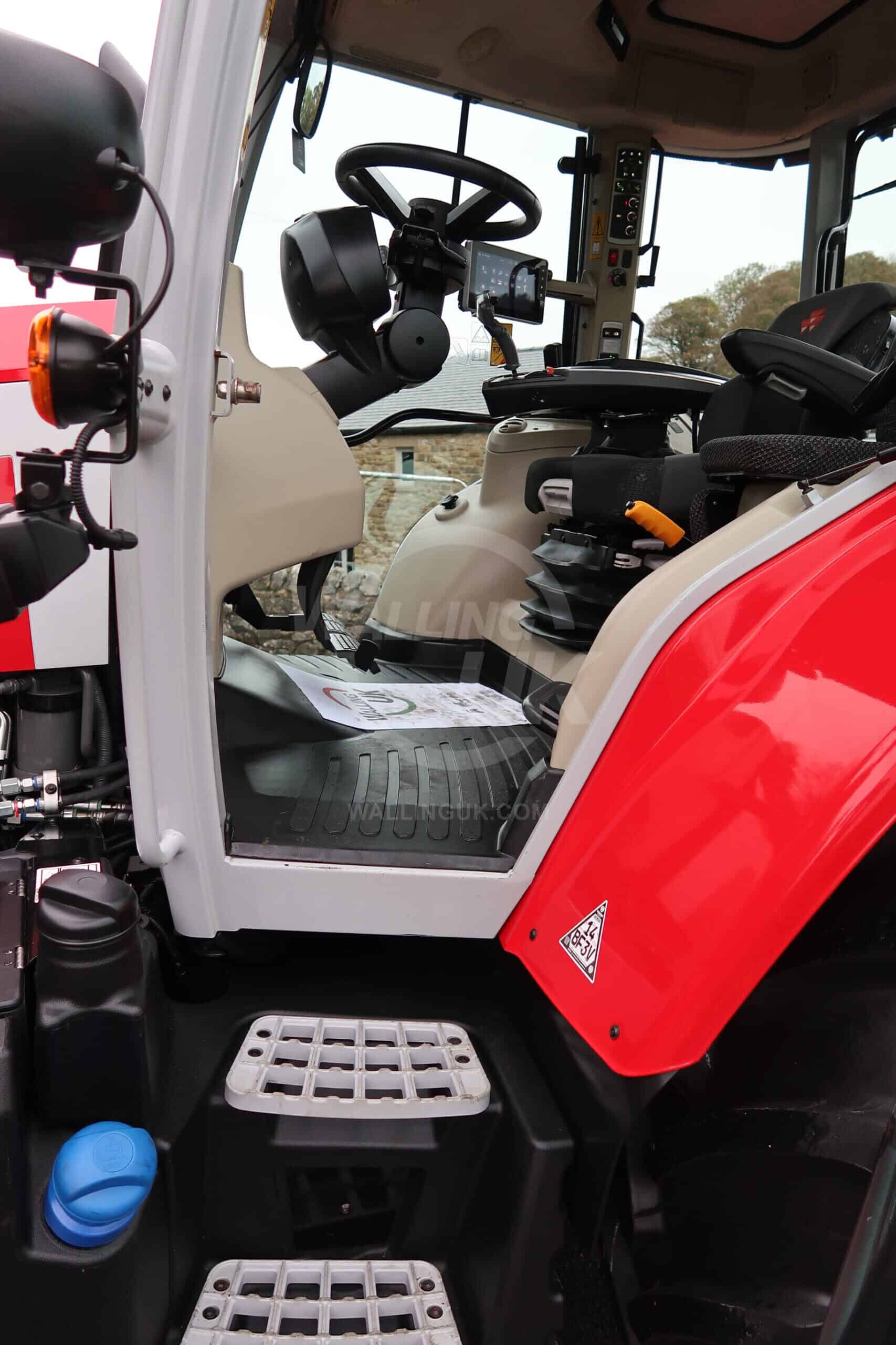 MASSEY FERGUSON 5S.145 - Image 4