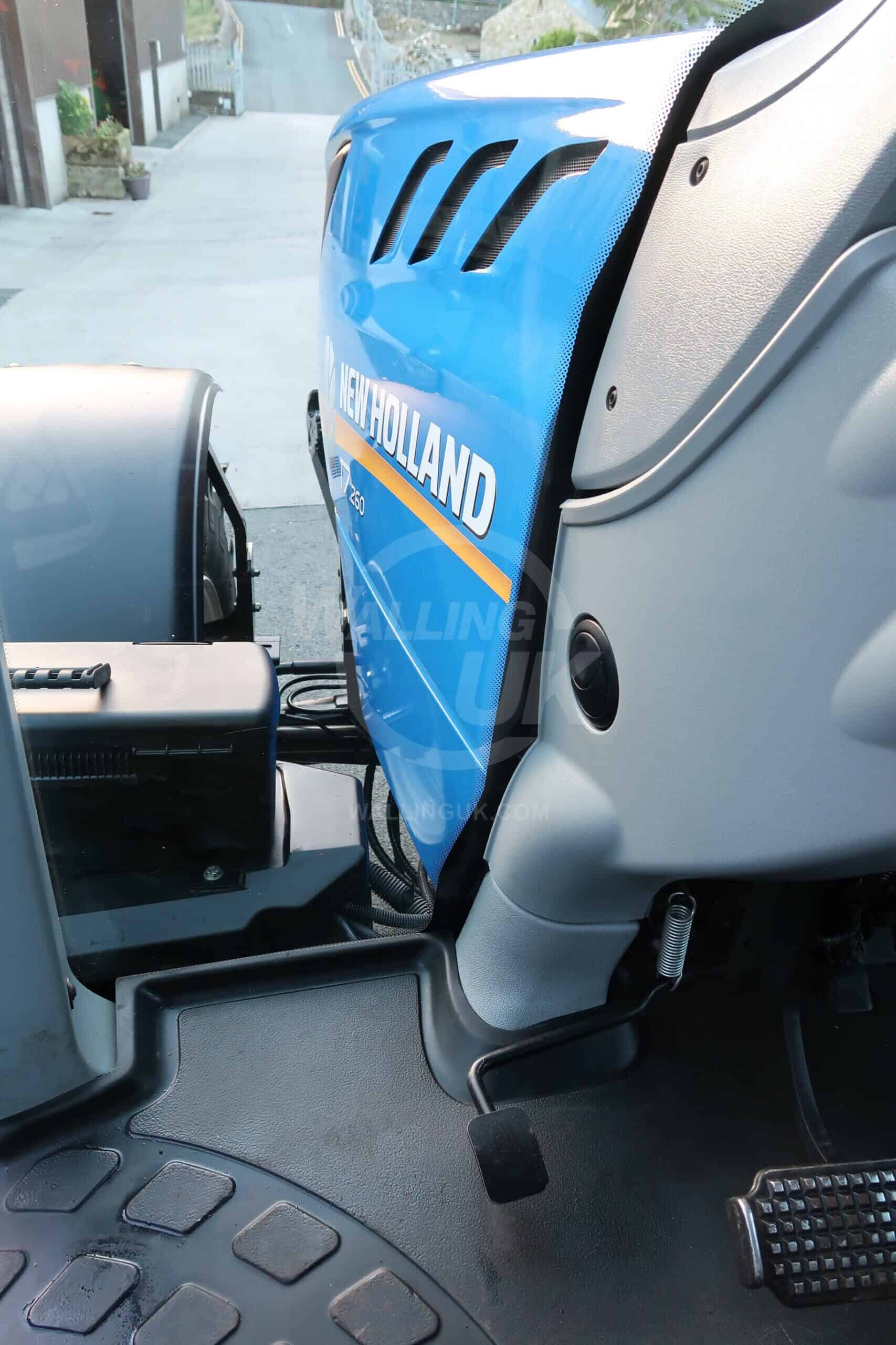 NEW HOLLAND T7.260 - Image 15