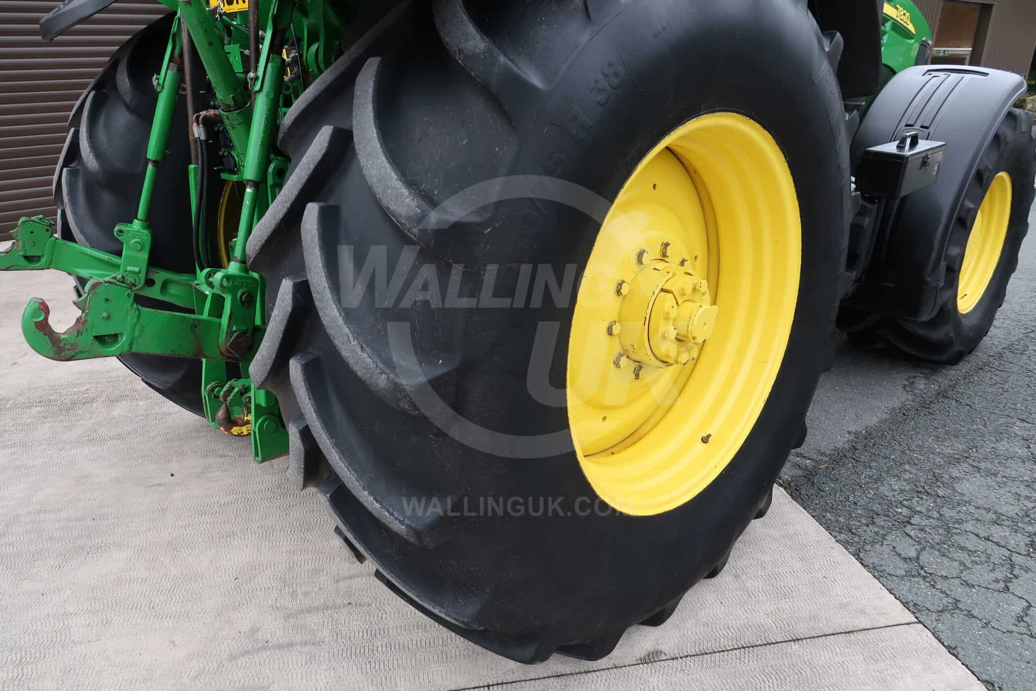 JOHN DEERE 7820 - Image 24