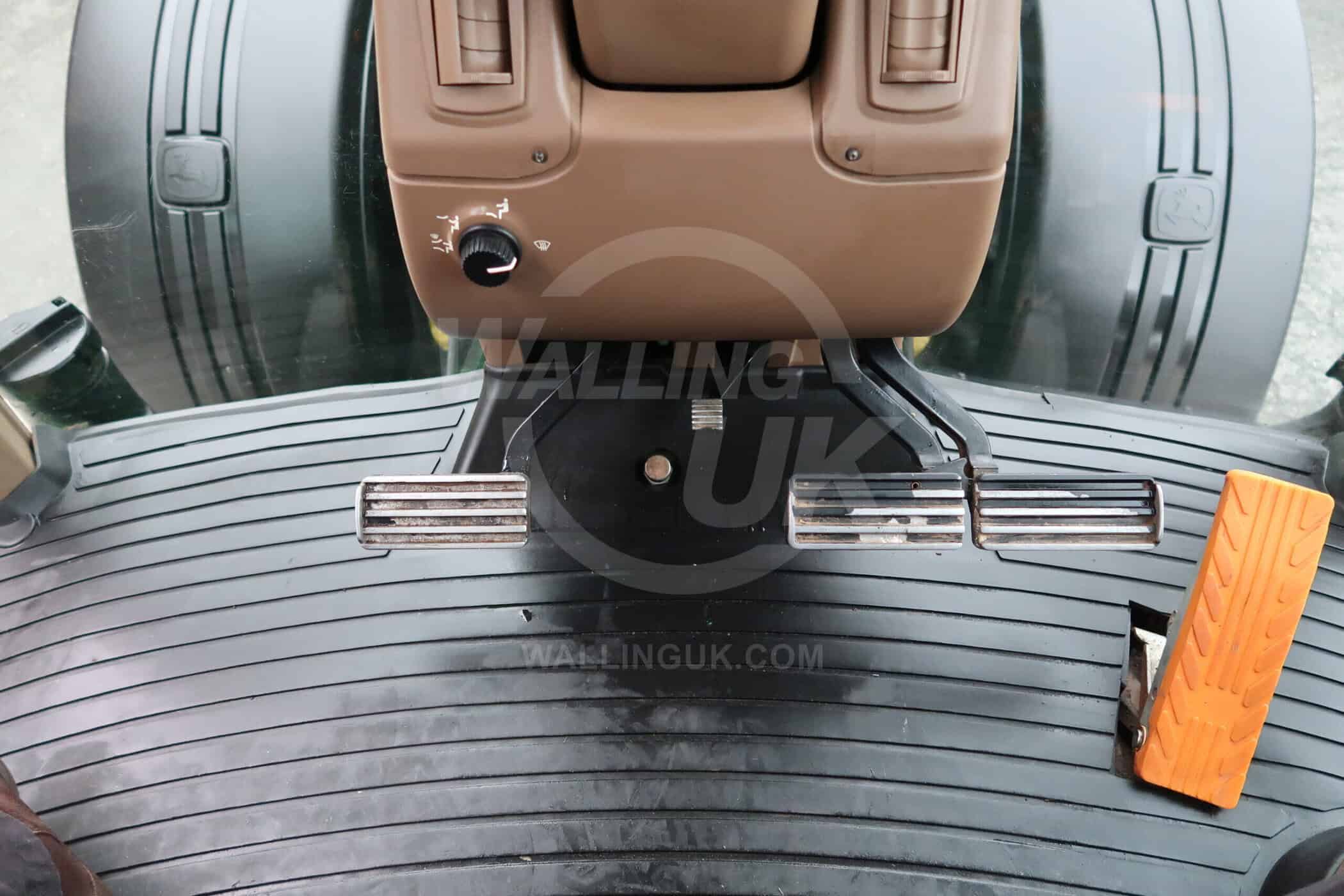 JOHN DEERE 7820 - Image 17