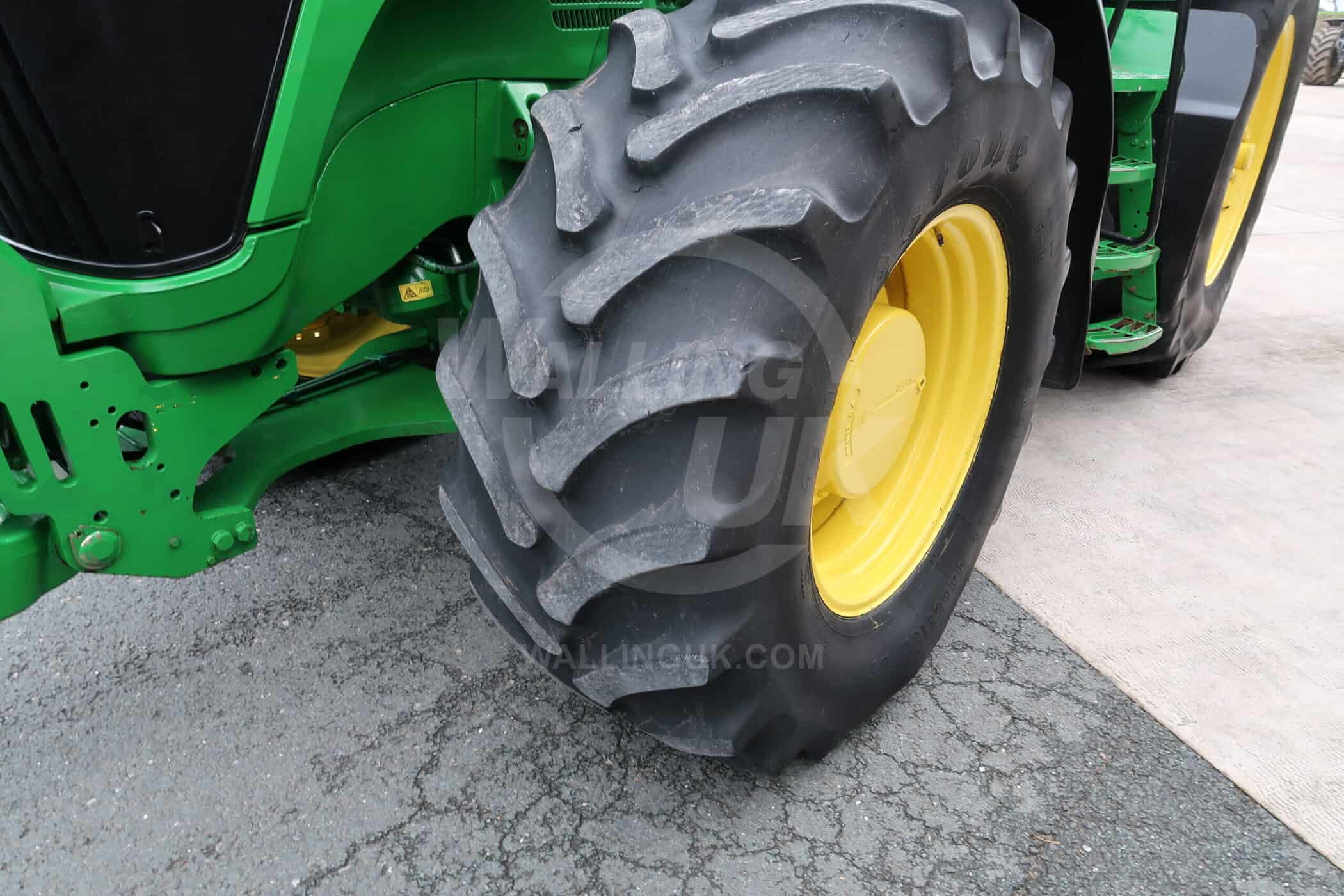 JOHN DEERE 7820 - Image 8