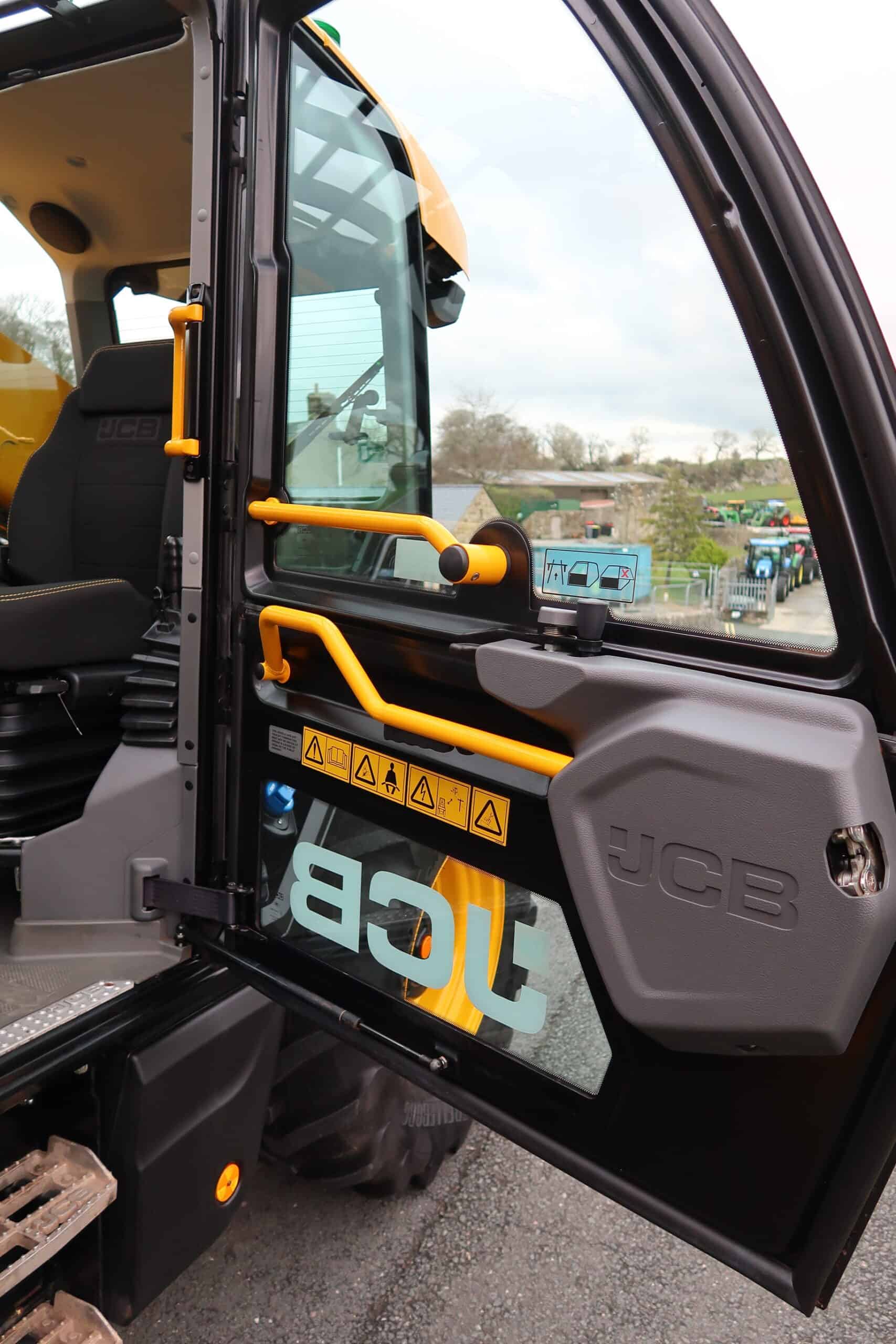 JCB 532-70 Agri - Image 9