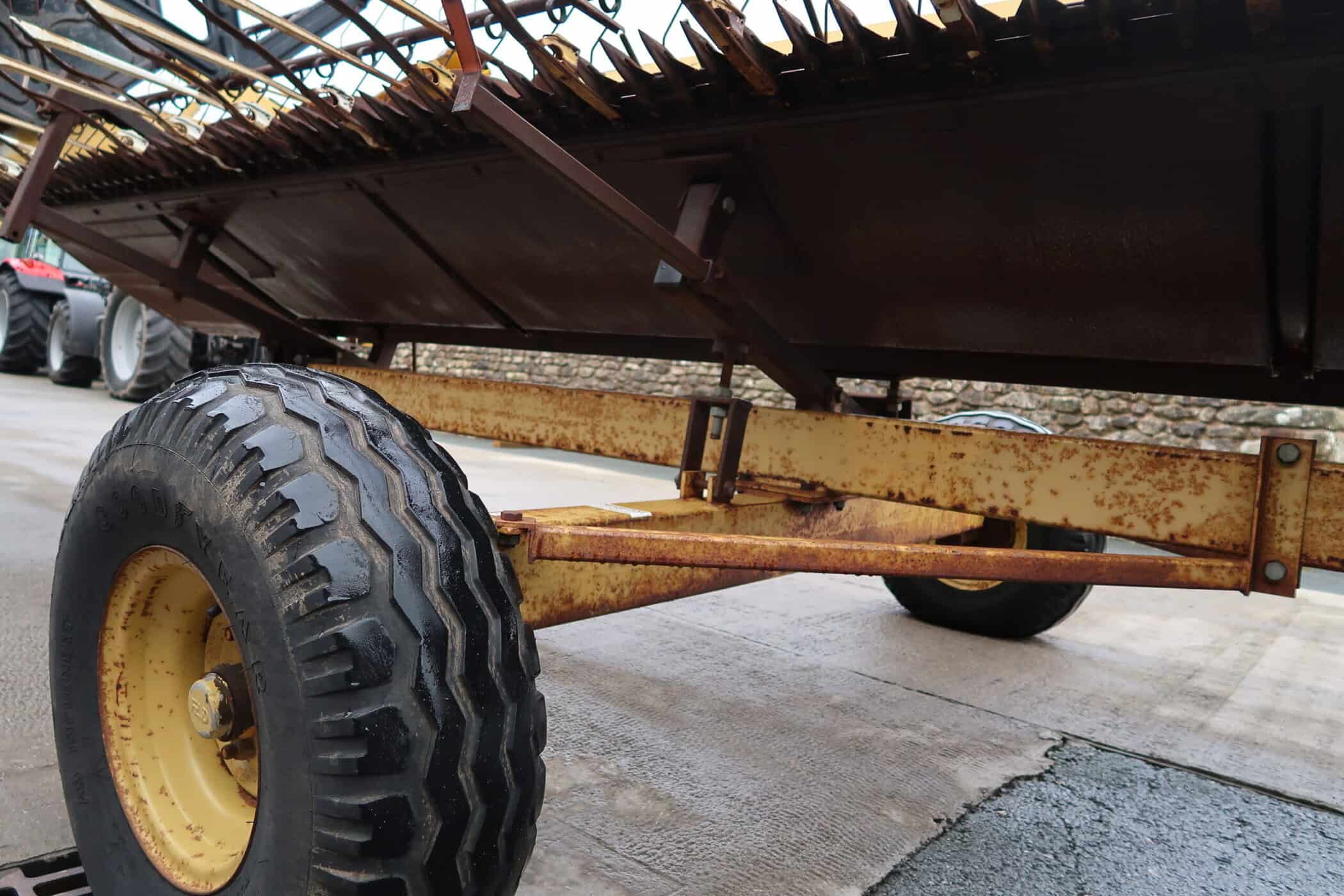 NEW HOLLAND TX 66 - Image 25