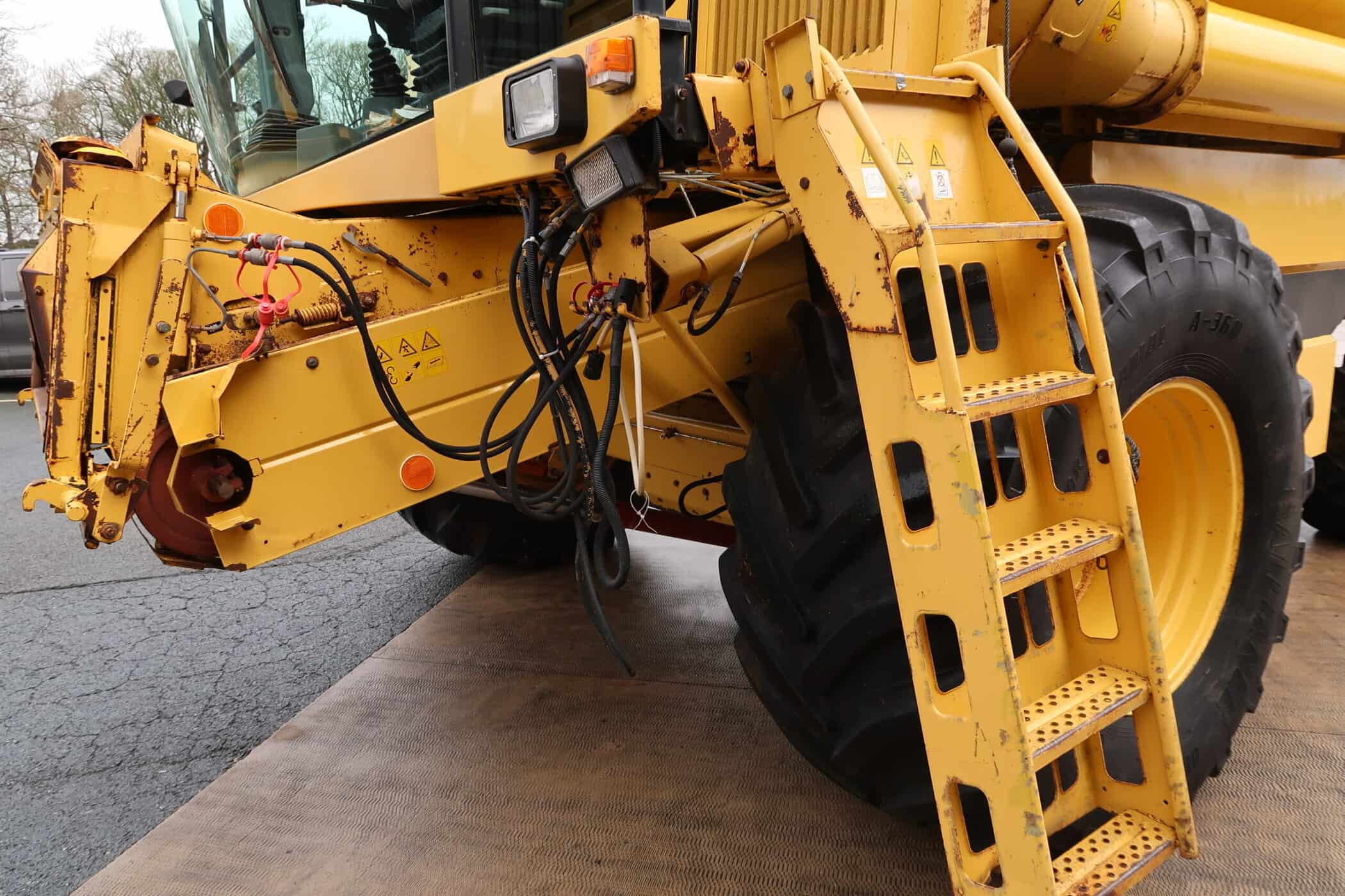 NEW HOLLAND TX 66 - Image 26