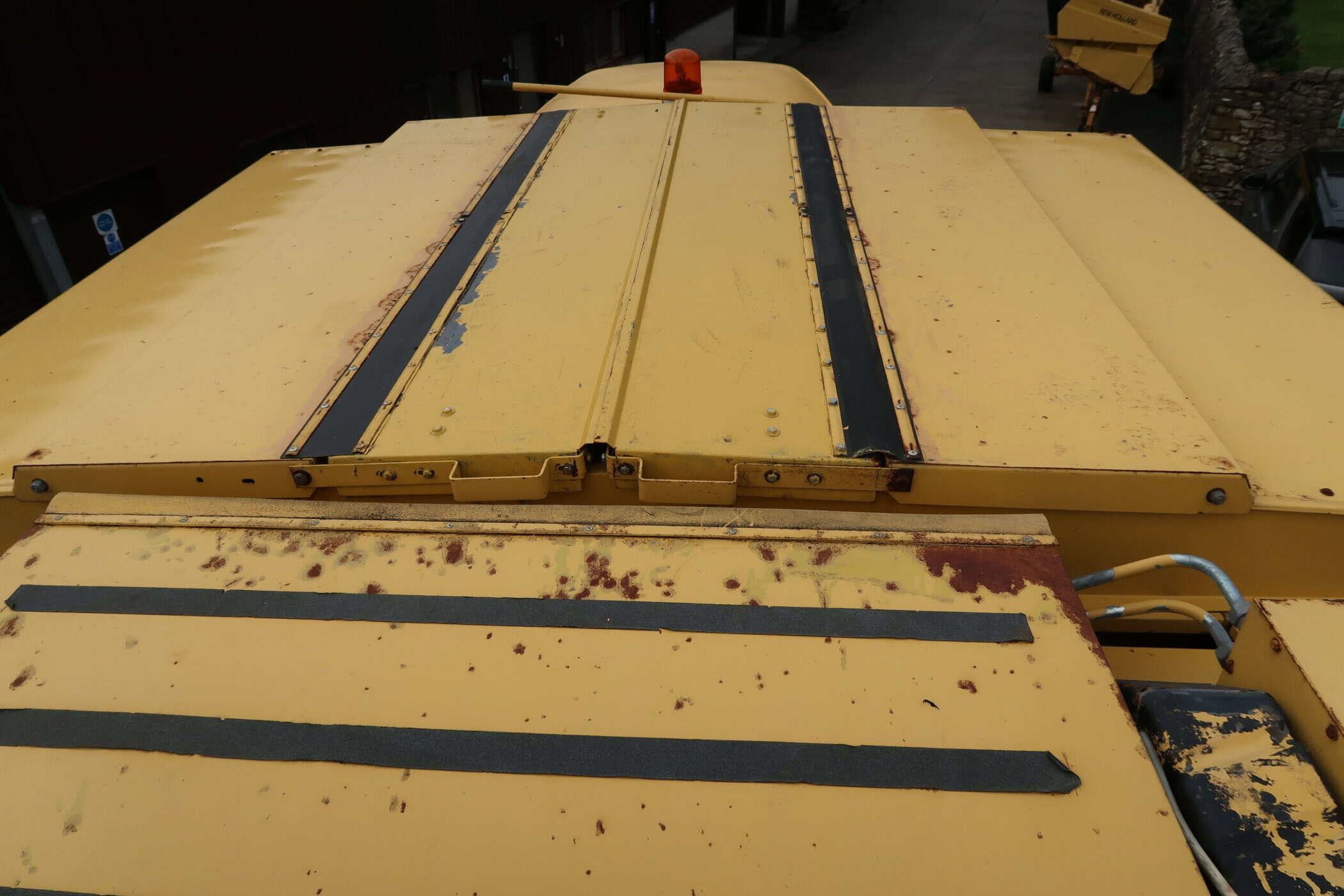 NEW HOLLAND TX 66 - Image 46