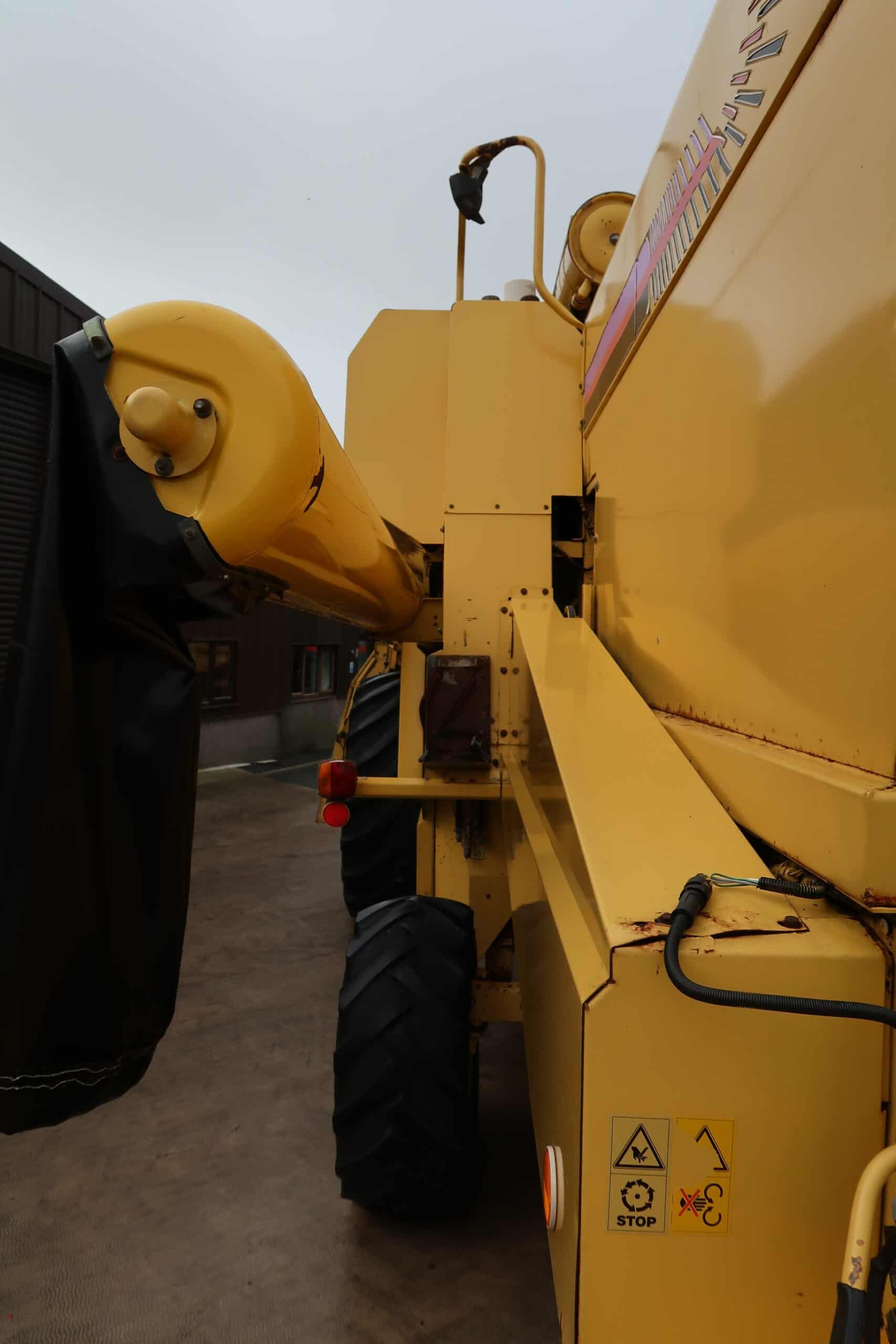 NEW HOLLAND TX 66 - Image 52