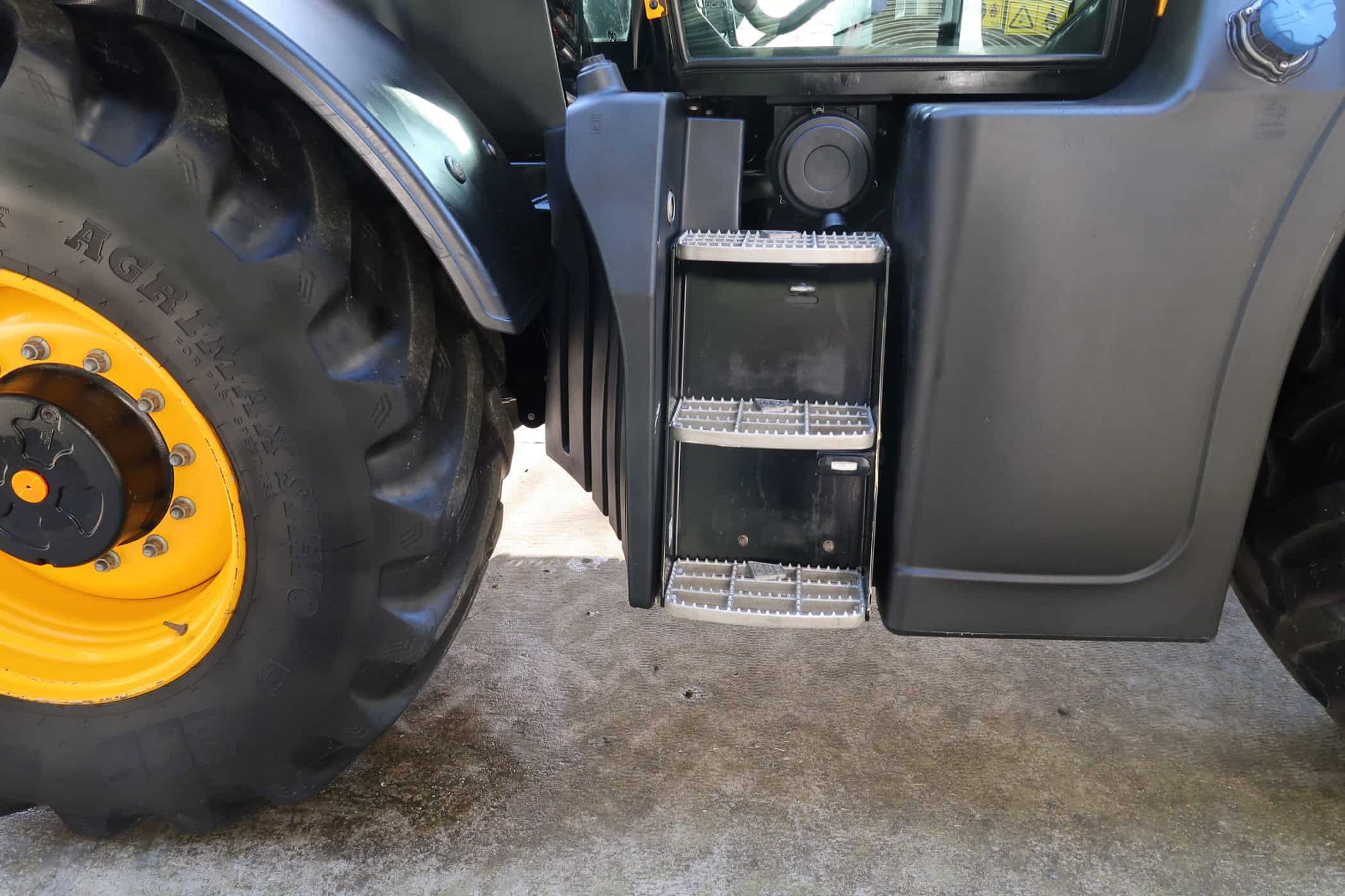 JCB FASTRAC 4220 ICON - Image 2