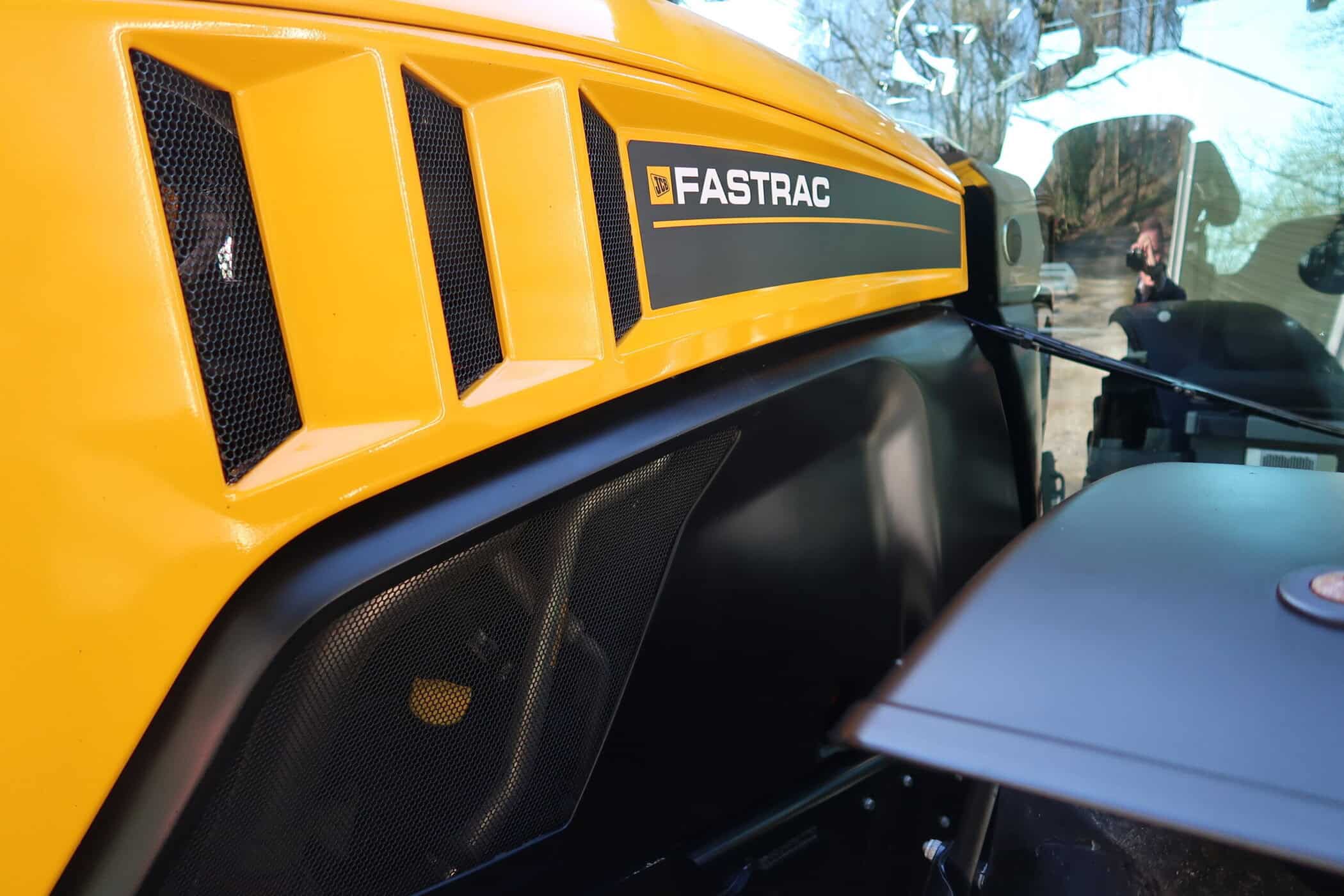 JCB FASTRAC 4220 ICON - Image 10