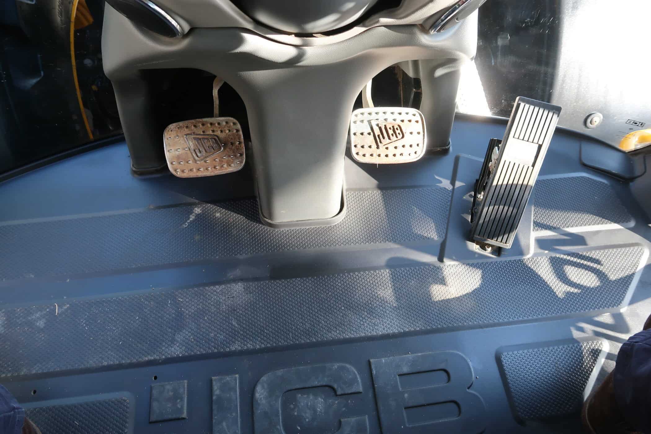 JCB FASTRAC 4220 ICON - Image 20