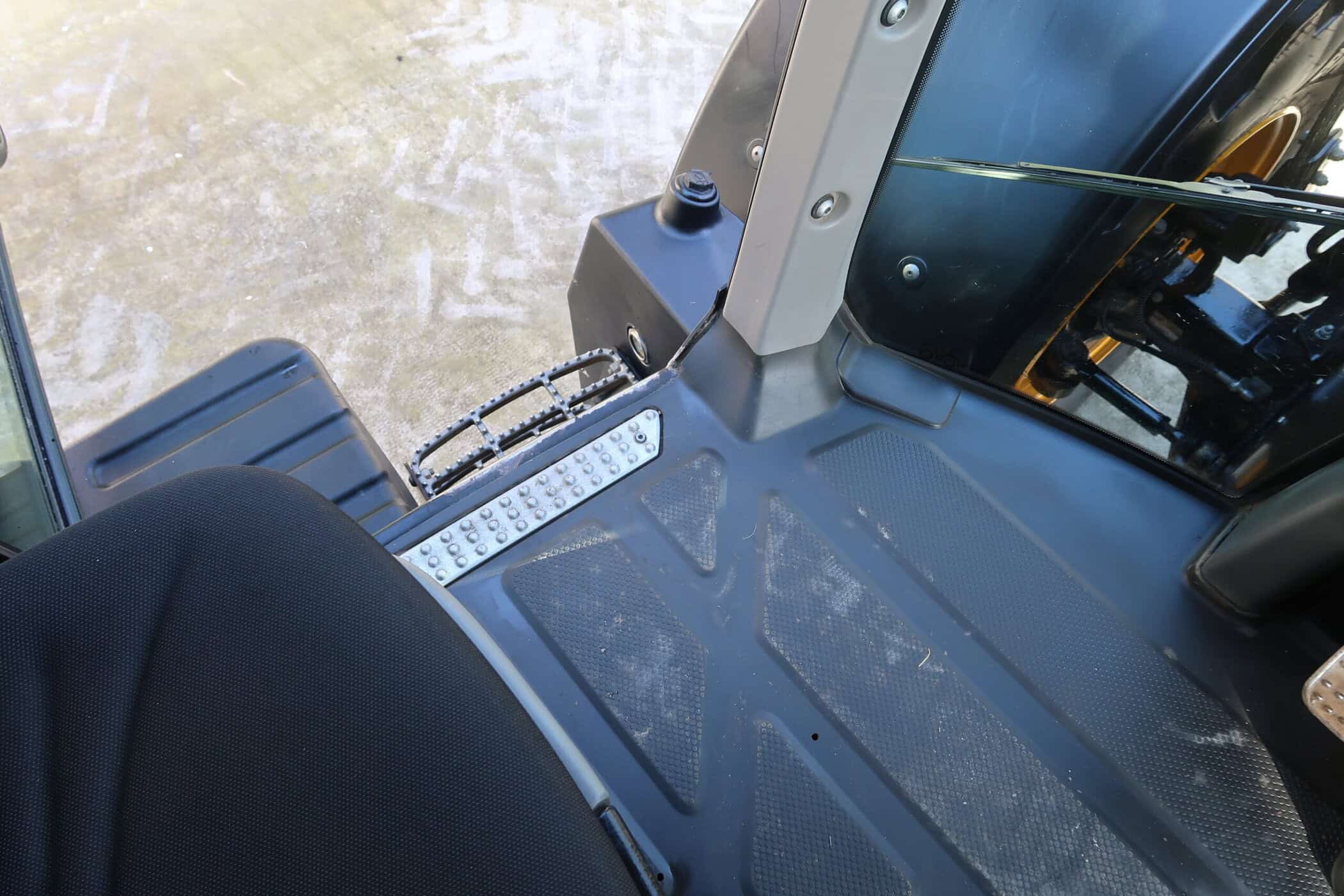 JCB FASTRAC 4220 ICON - Image 21