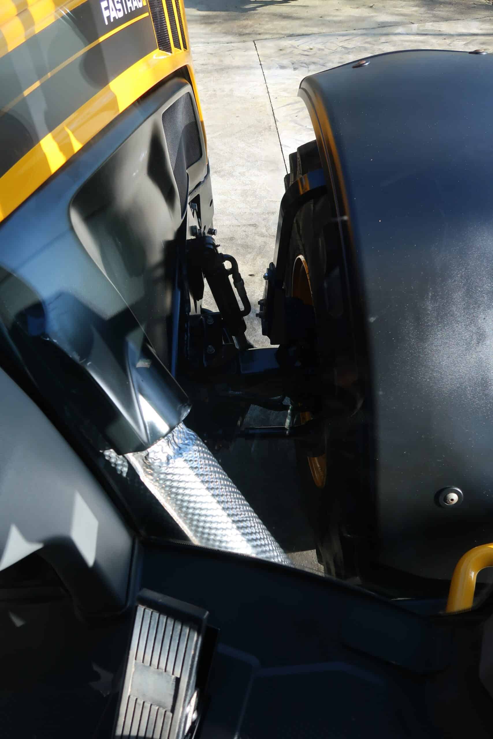 JCB FASTRAC 4220 ICON - Image 23