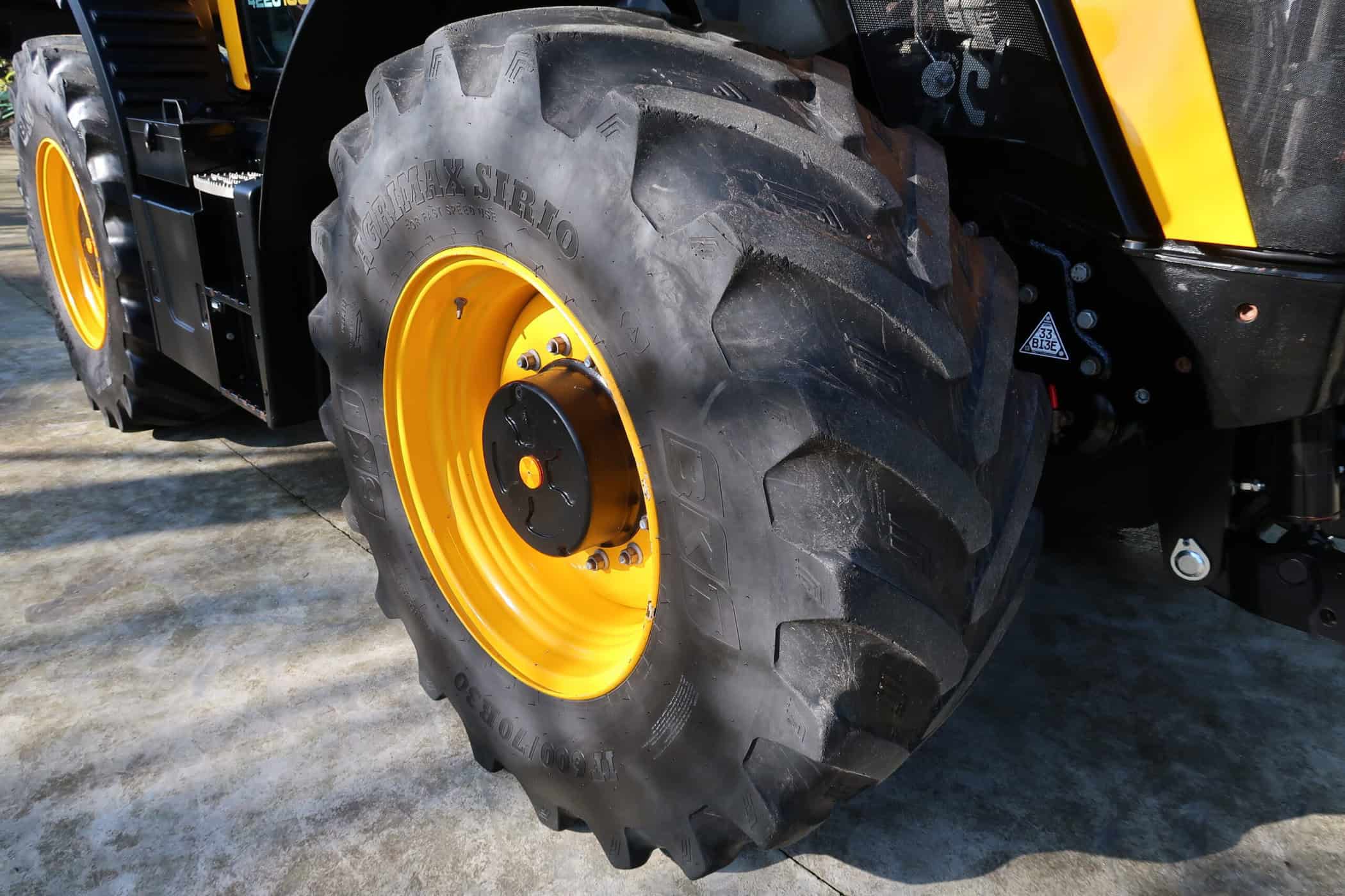 JCB FASTRAC 4220 ICON - Image 32