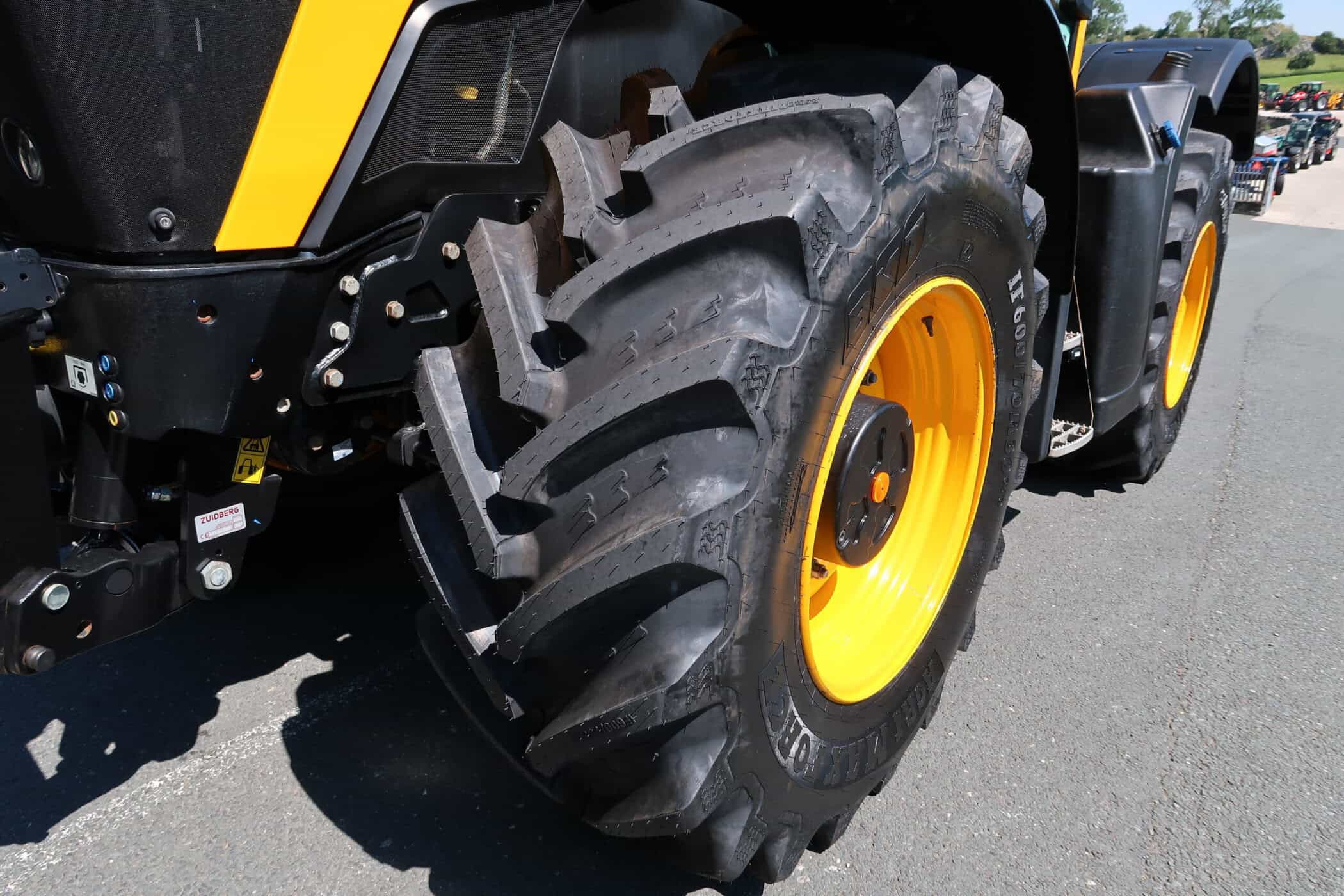 JCB FASTRAC 4220 ICON - Image 4