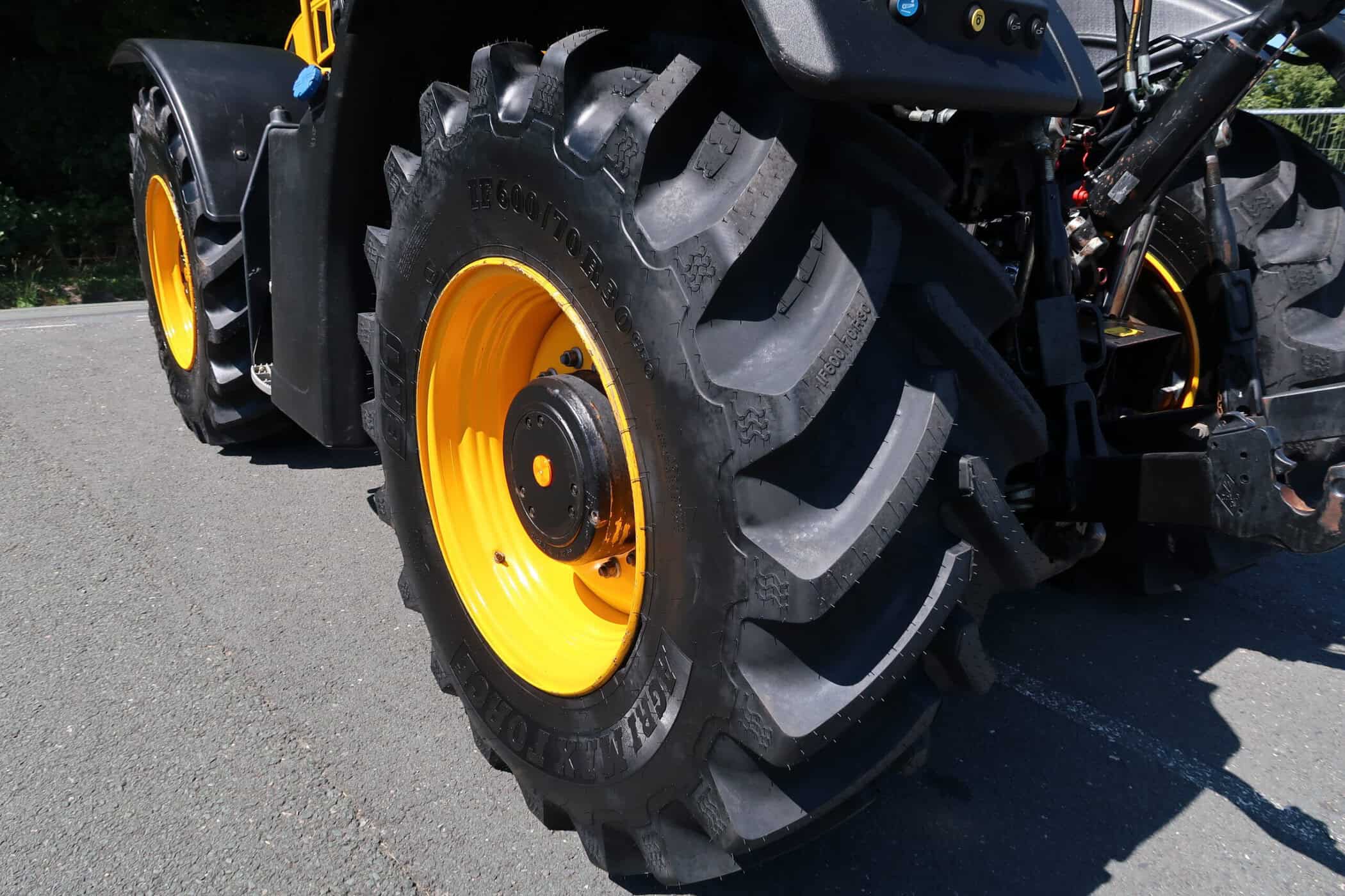 JCB FASTRAC 4220 ICON - Image 23