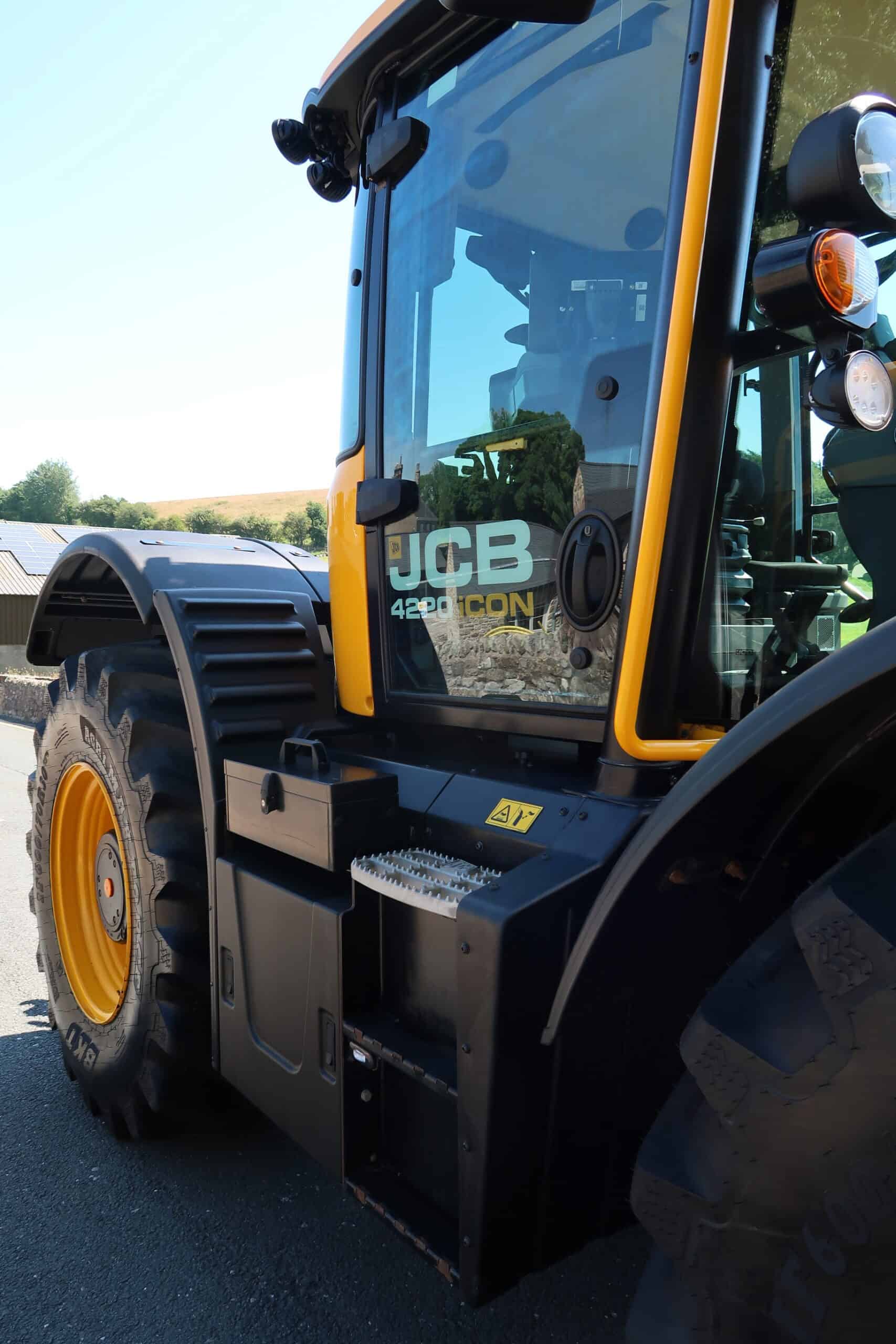 JCB FASTRAC 4220 ICON - Image 27
