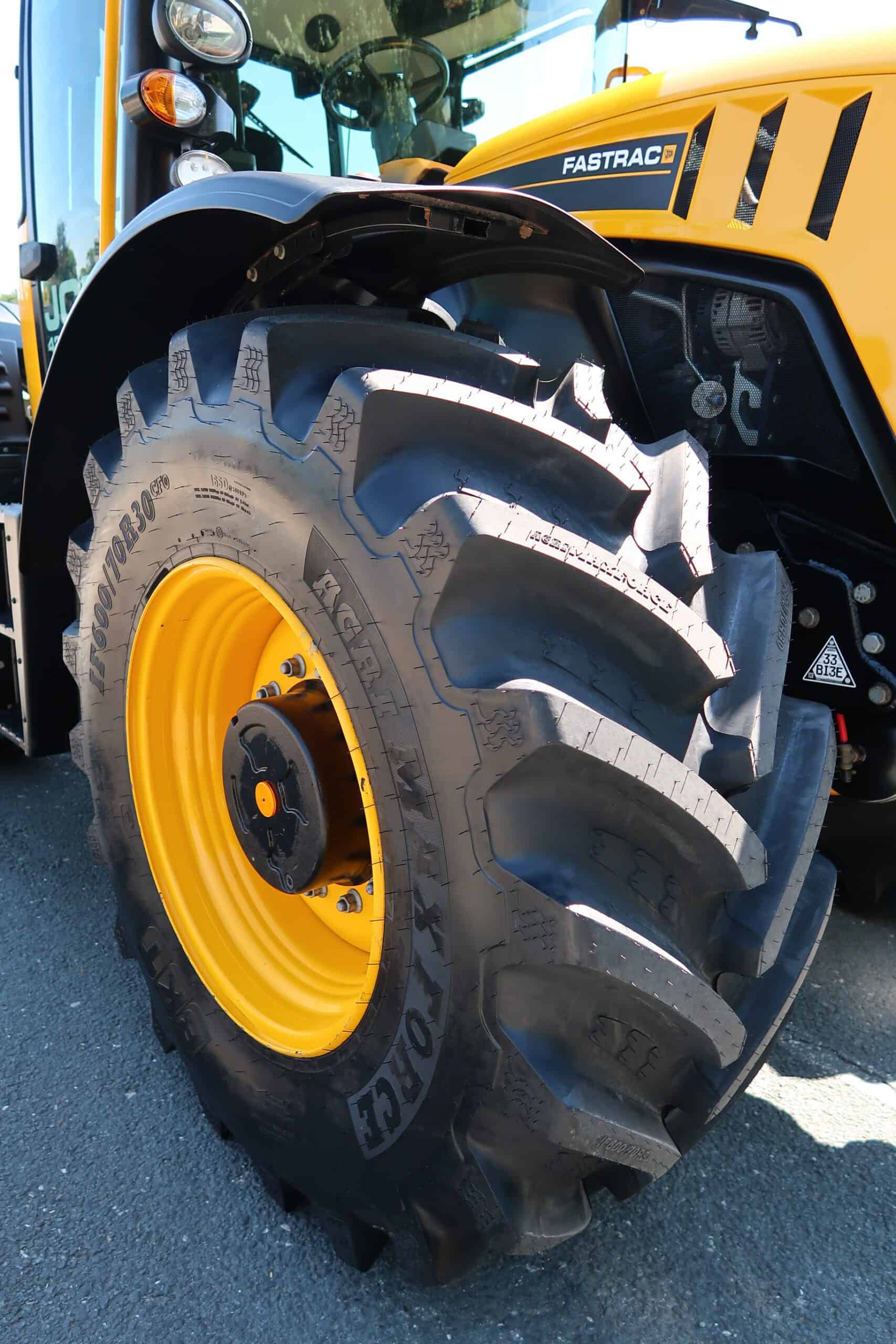 JCB FASTRAC 4220 ICON - Image 28
