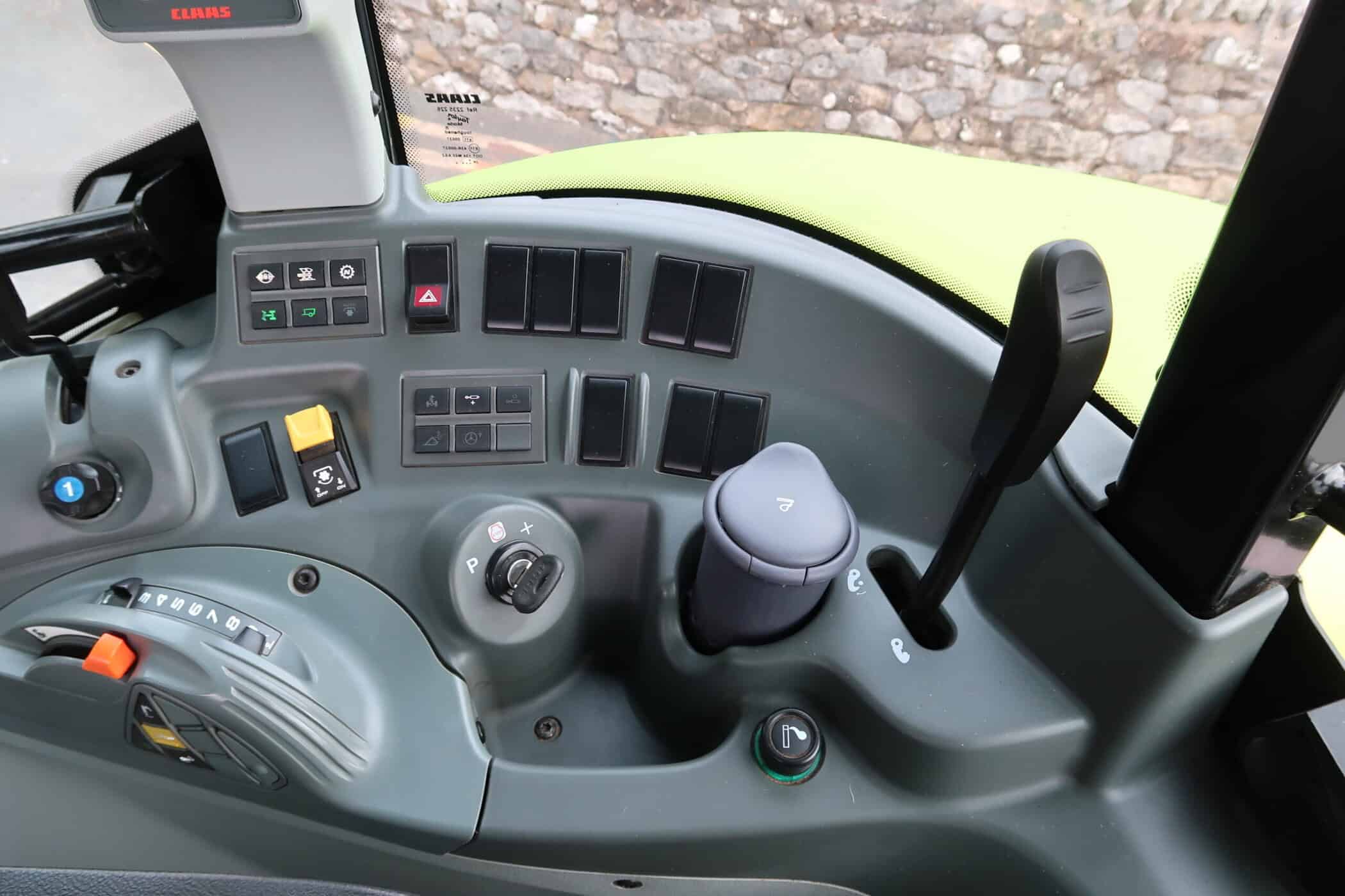 CLAAS ARION 430 - Image 8