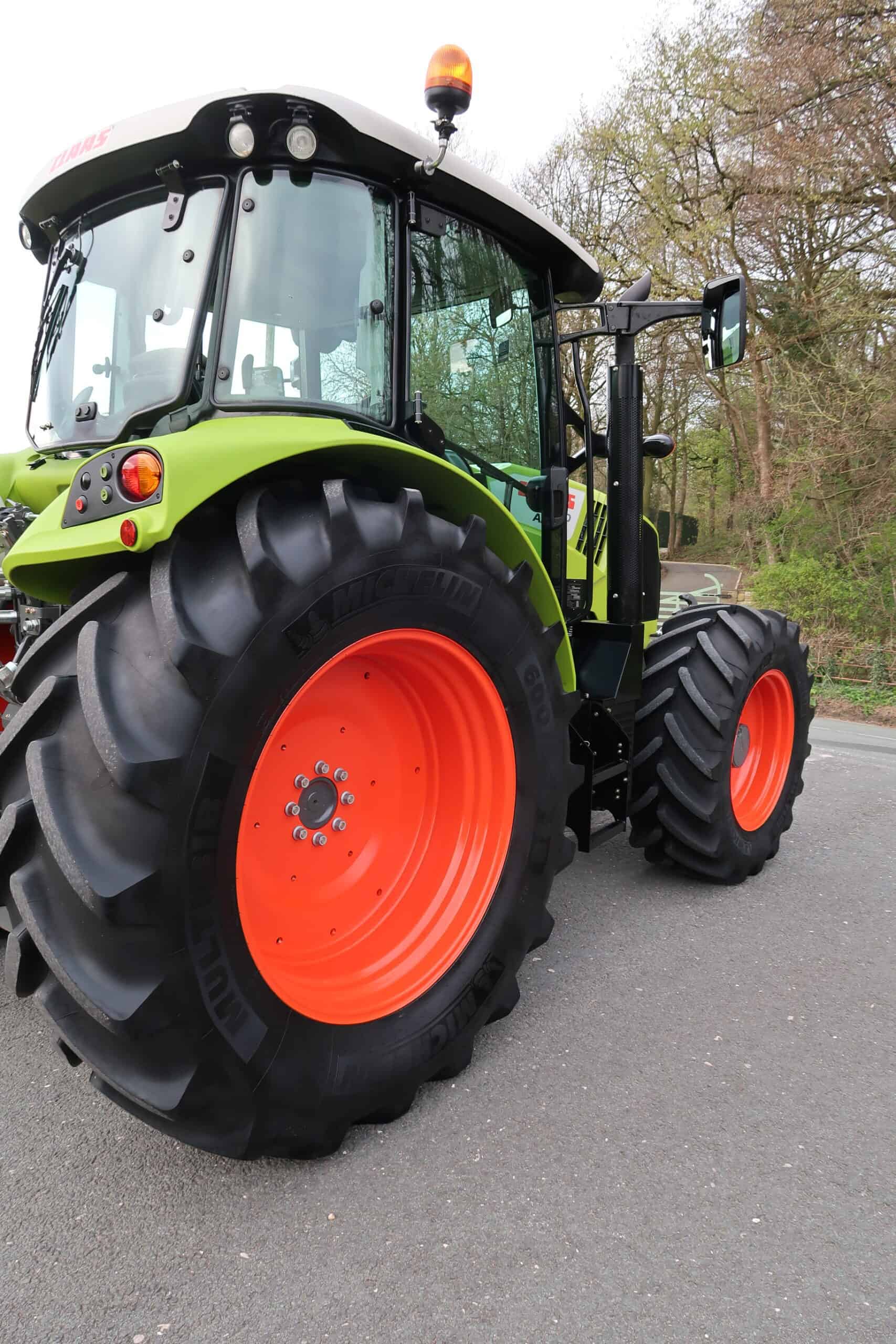 CLAAS ARION 430 - Image 3