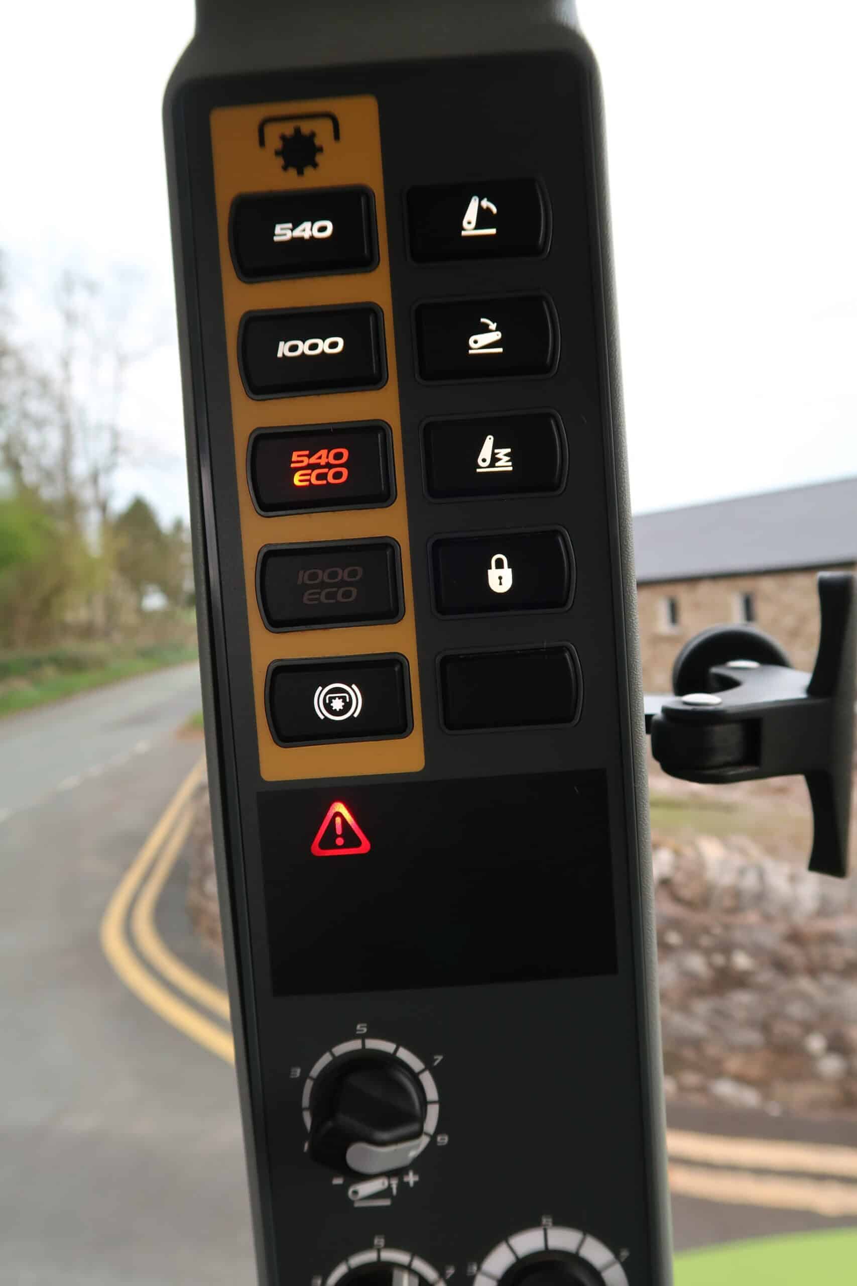 CLAAS ARION 430 - Image 15