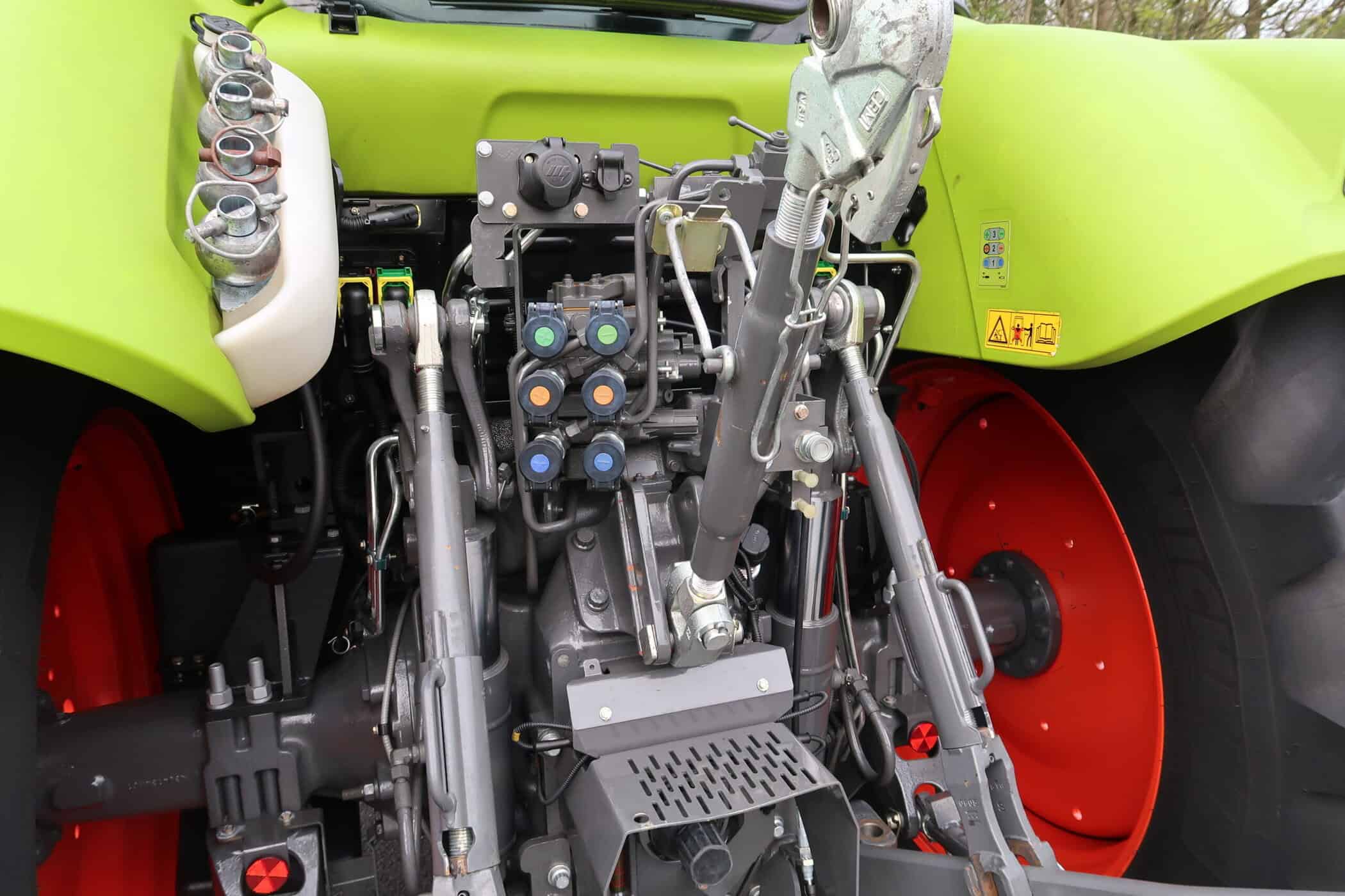 CLAAS ARION 430 - Image 25