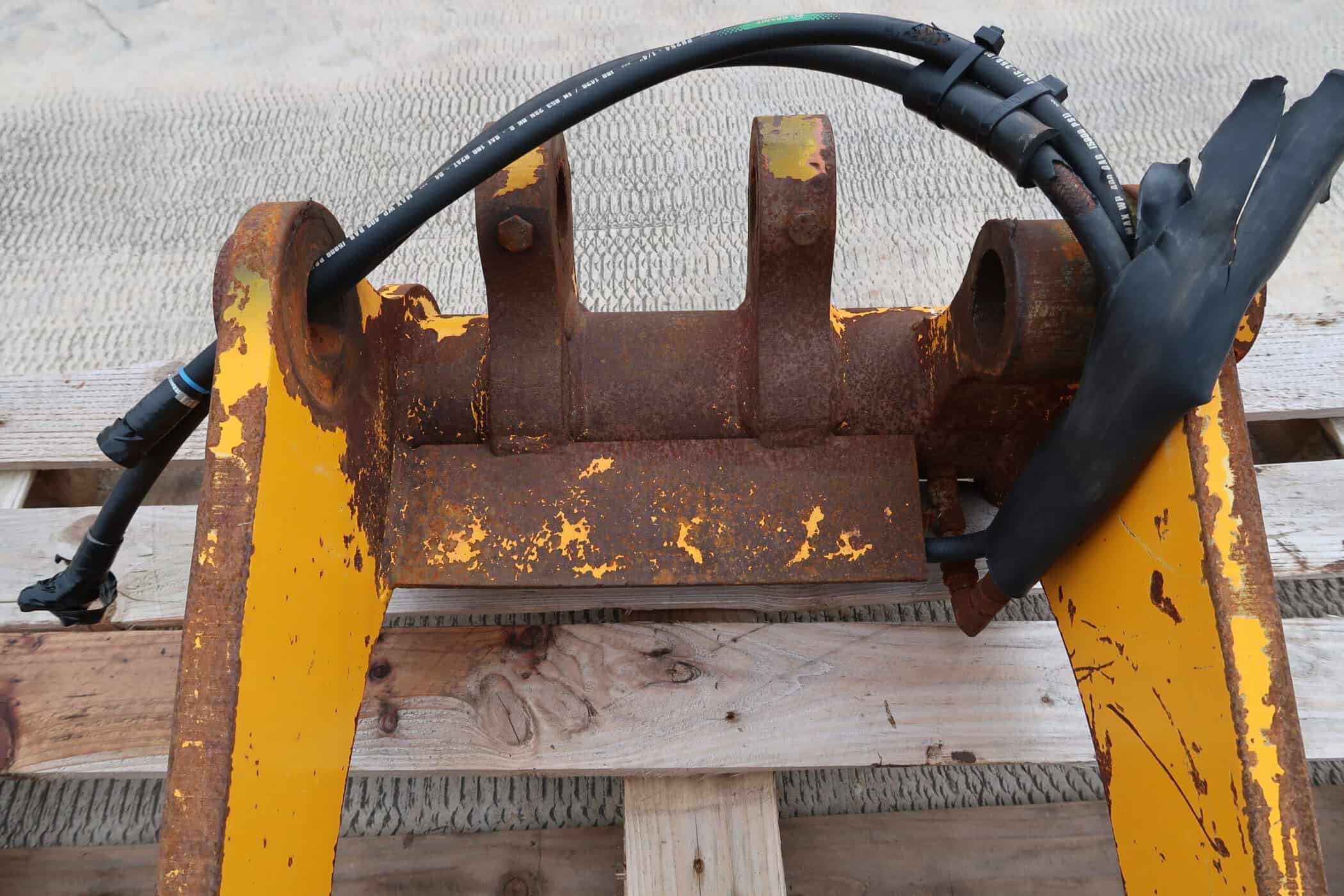JCB TOOL CARRIER - Image 4