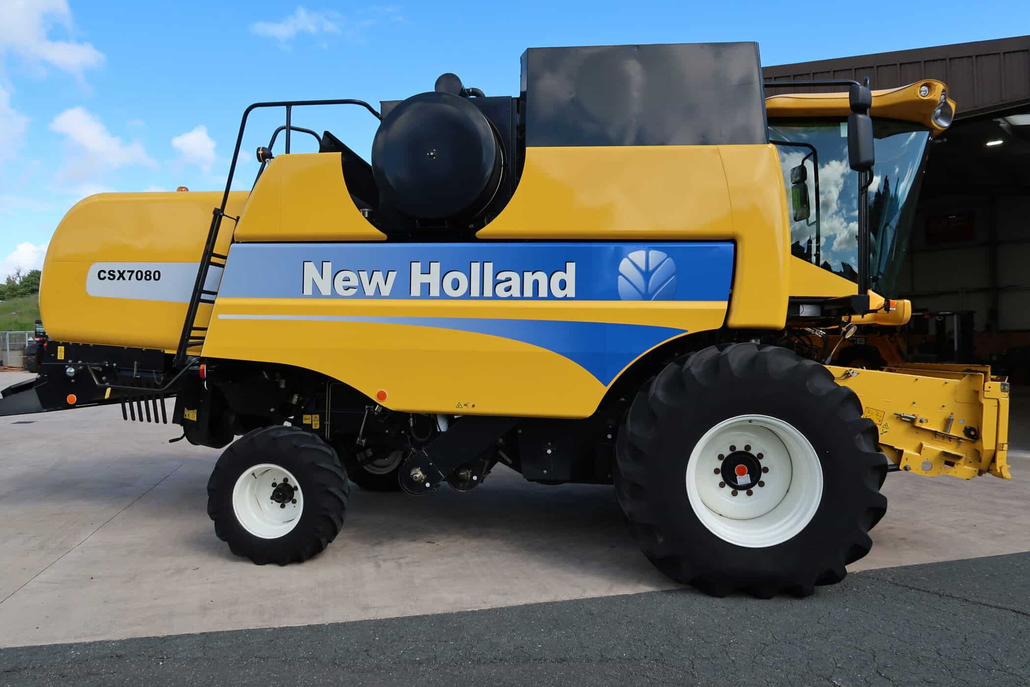 NEW HOLLAND CSX 7080 - Image 2