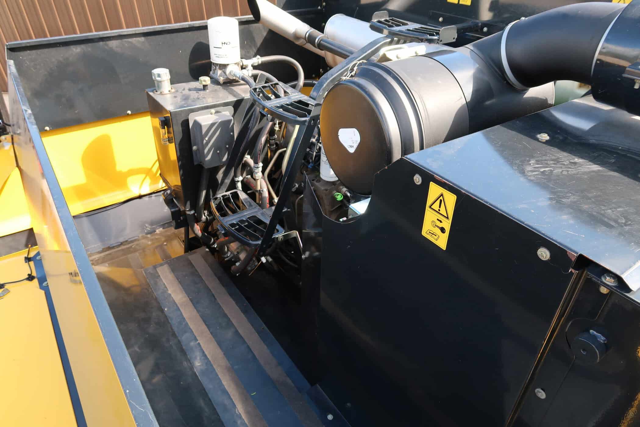 NEW HOLLAND CSX 7080 - Image 44
