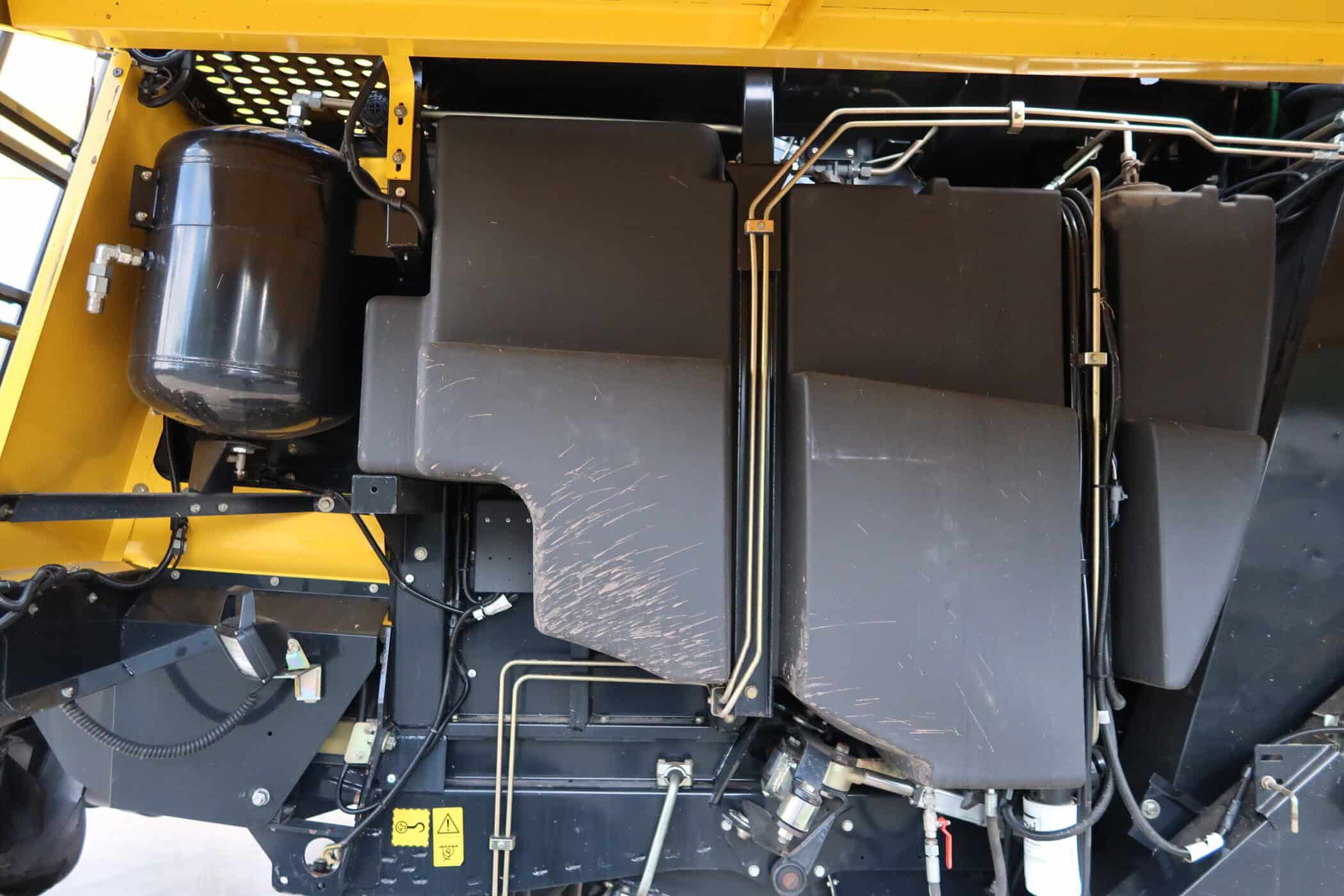 NEW HOLLAND CSX 7080 - Image 54