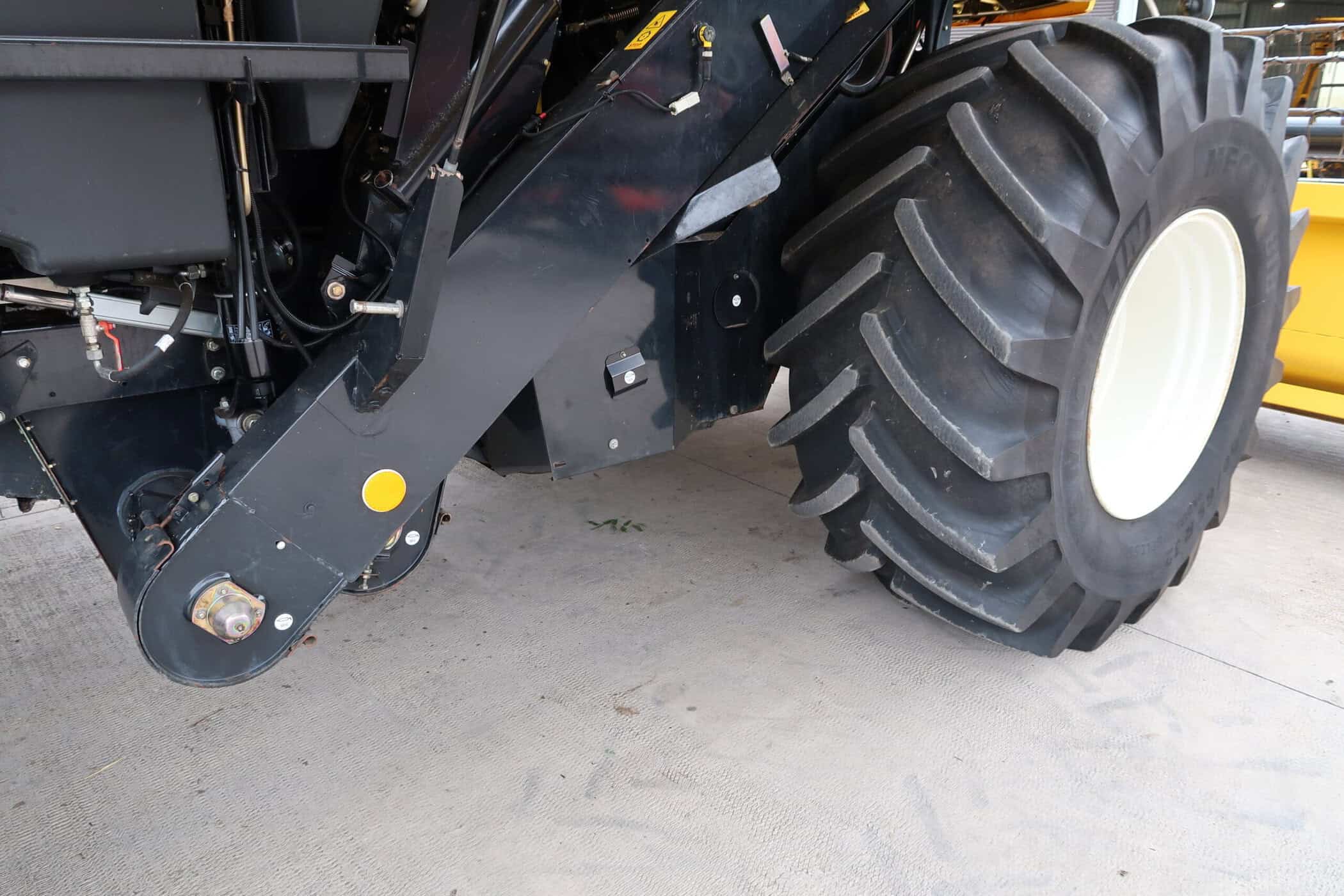NEW HOLLAND CX 6090 - Image 28