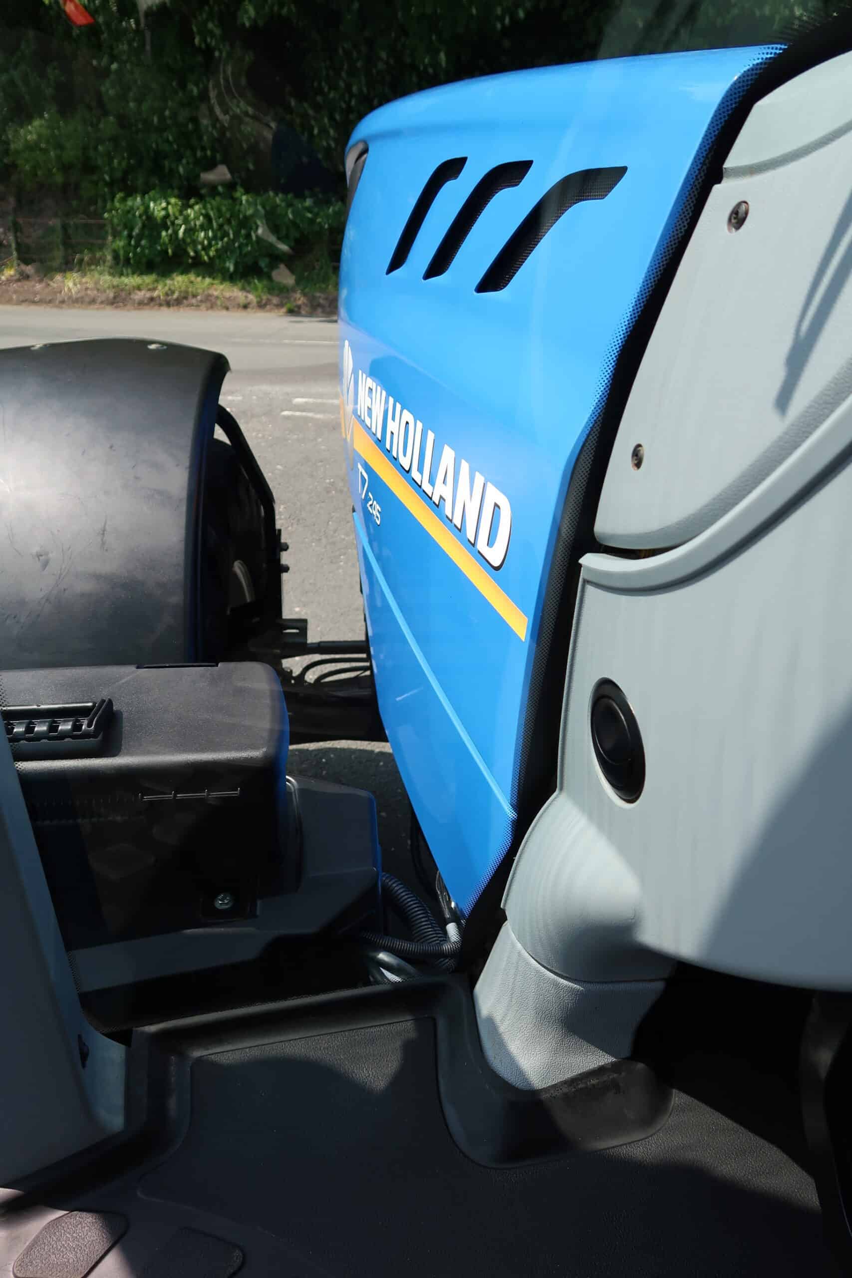 NEW HOLLAND T7.245 - Image 13
