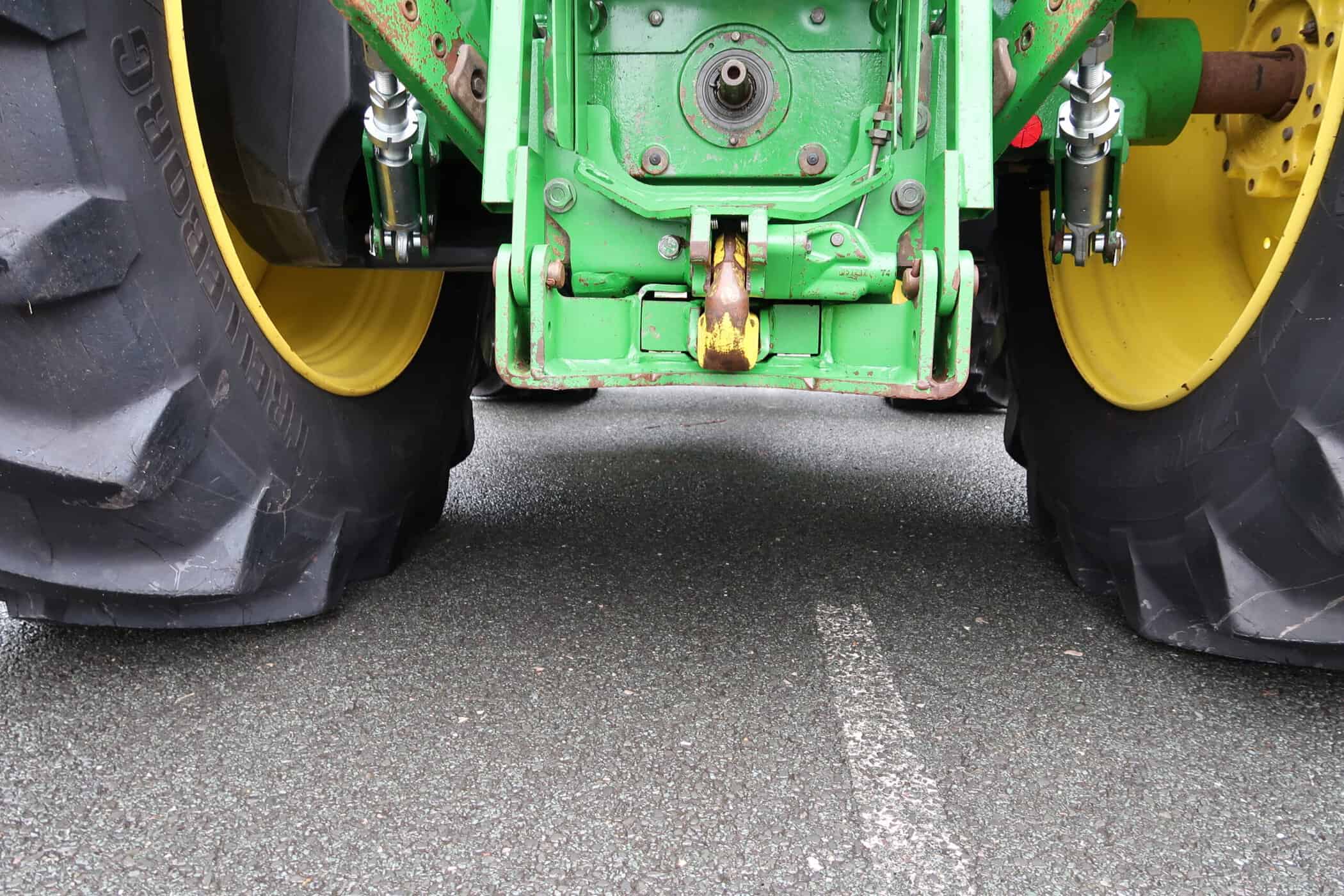 JOHN DEERE 6215R - Image 11
