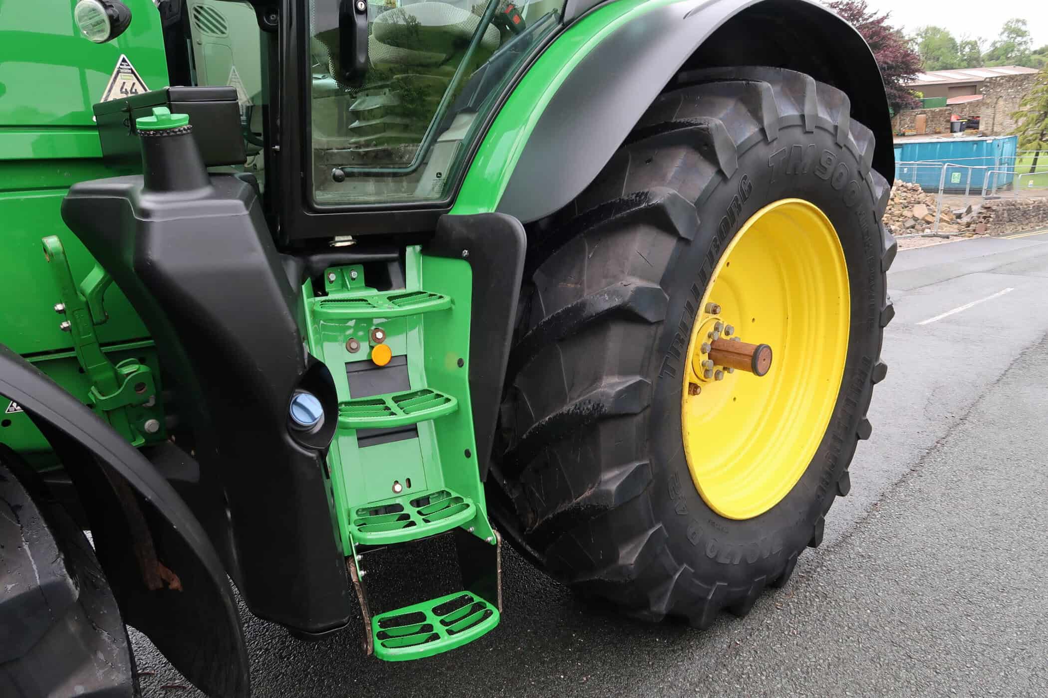 JOHN DEERE 6215R - Image 6