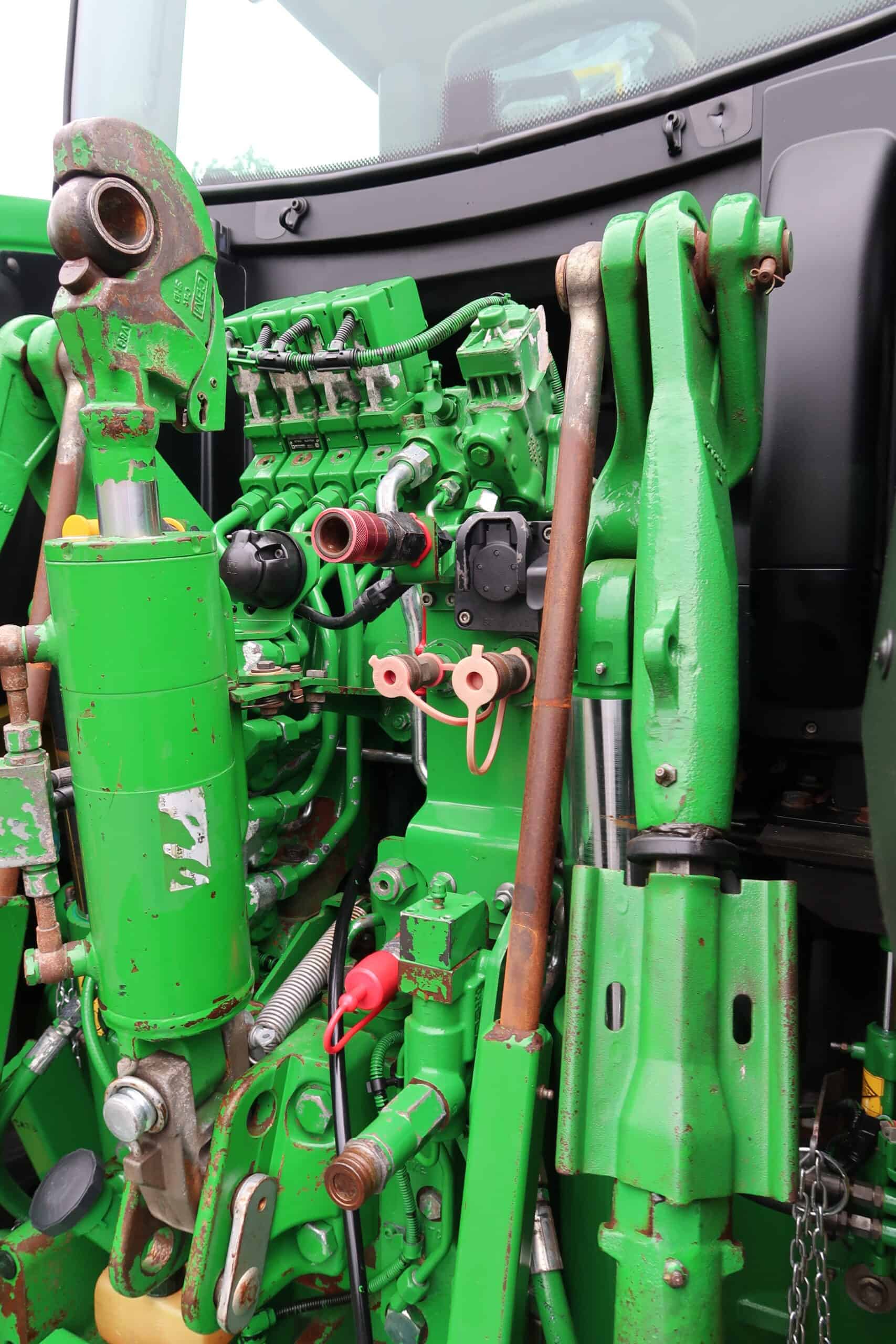 JOHN DEERE 6215R - Image 13