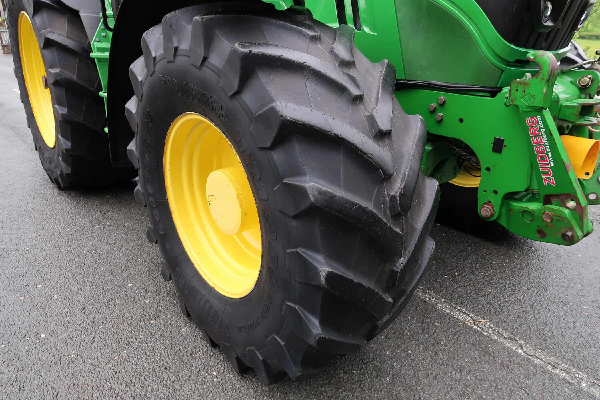 JOHN DEERE 6215R - Image 25