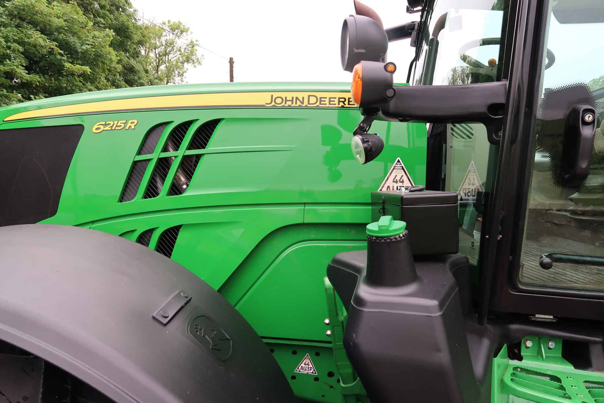 JOHN DEERE 6215R - Image 31