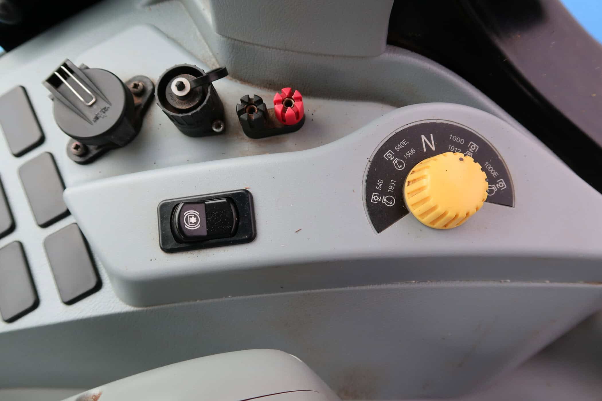 NEW HOLLAND T7.315 - Image 17