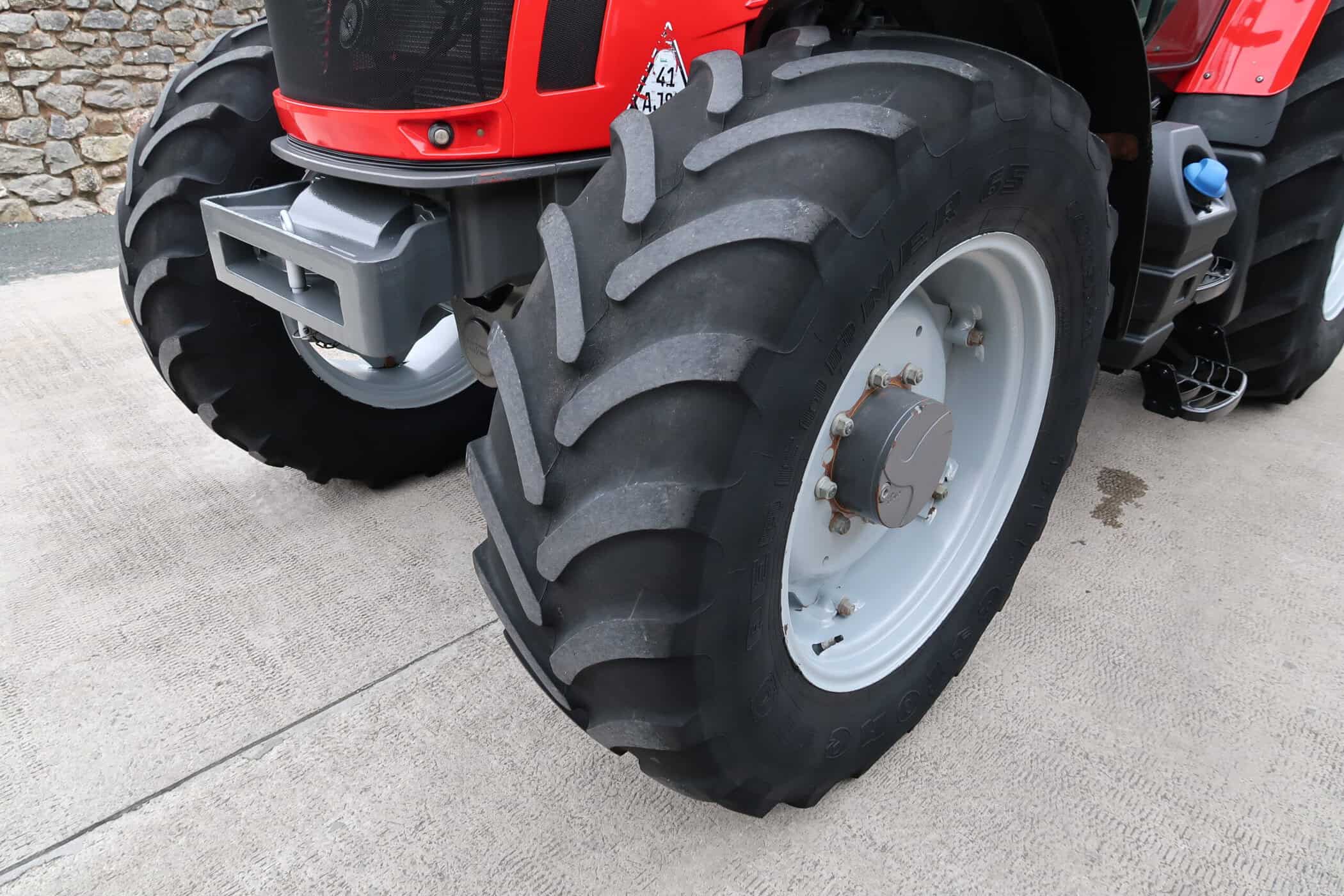 MASSEY FERGUSON 5613 - Image 32