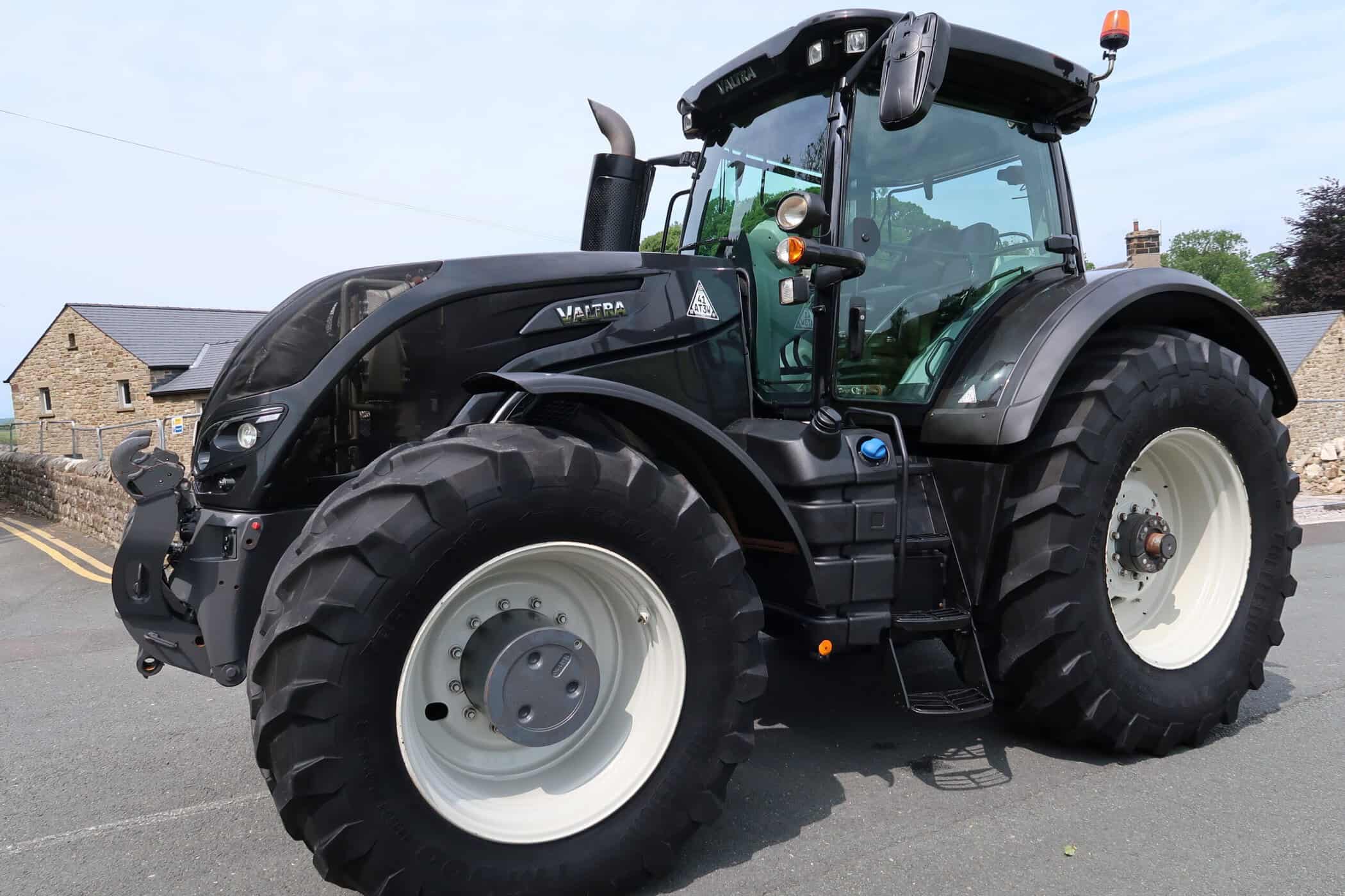VALTRA S374 - Image 4