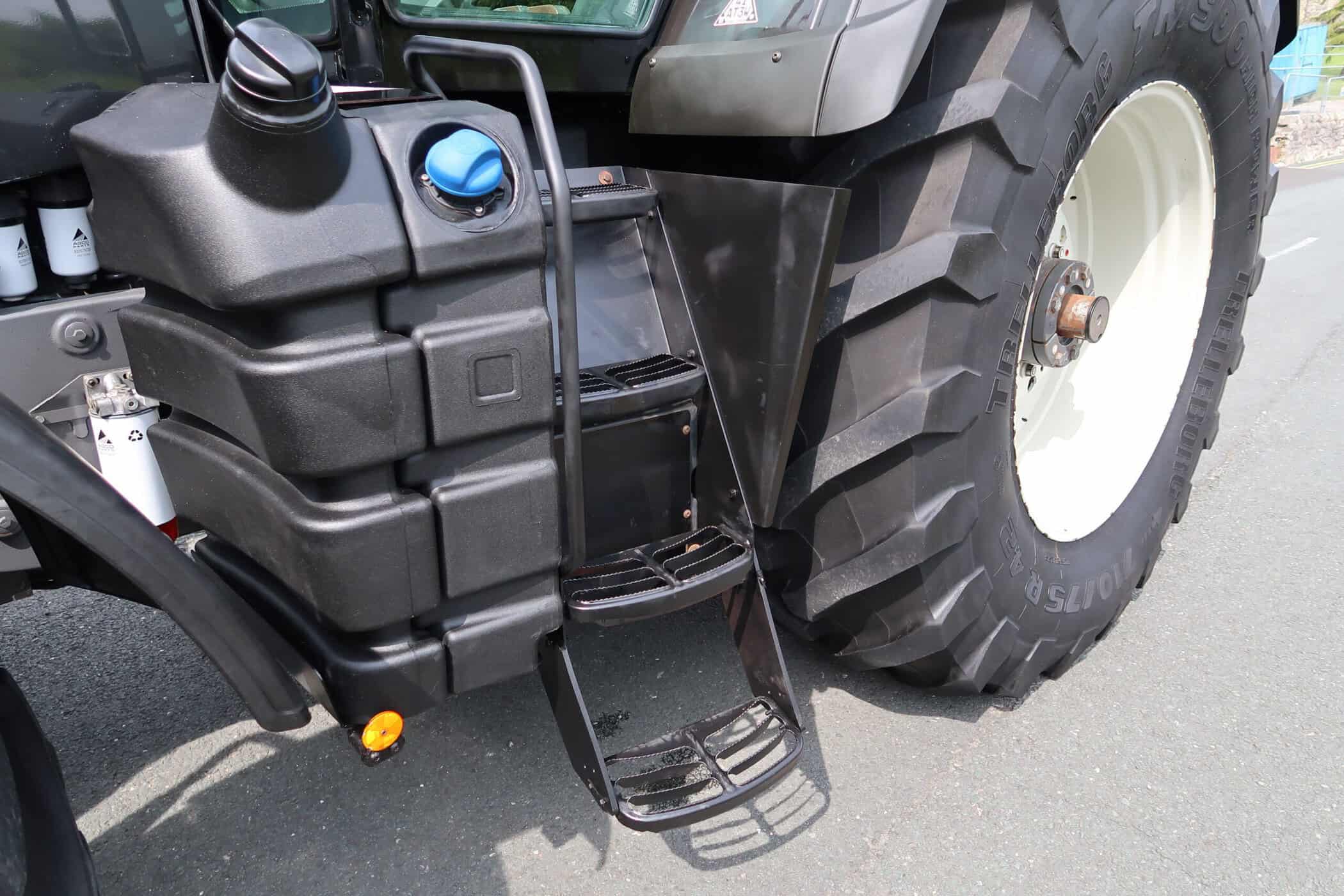 VALTRA S374 - Image 18