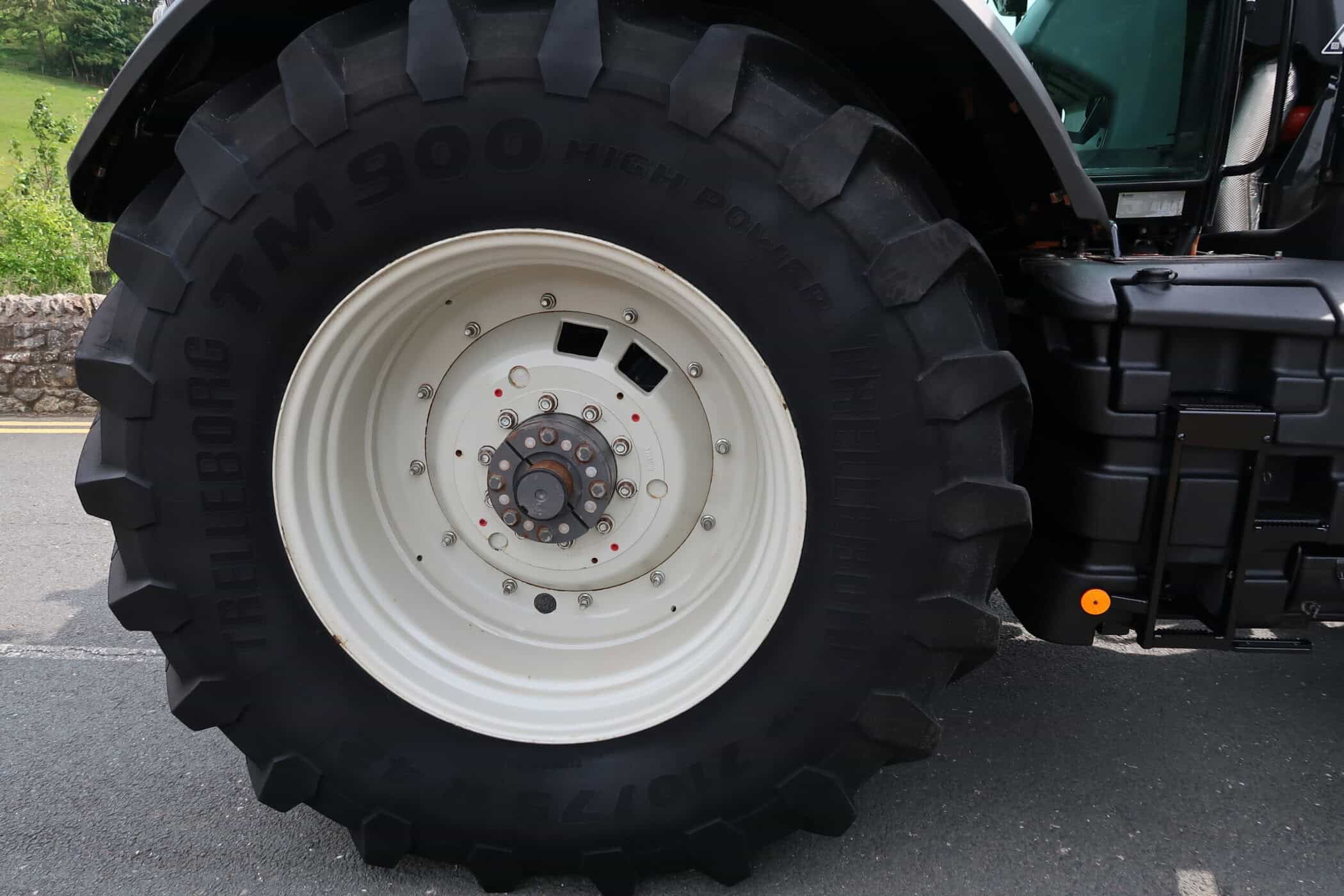VALTRA S374 - Image 27